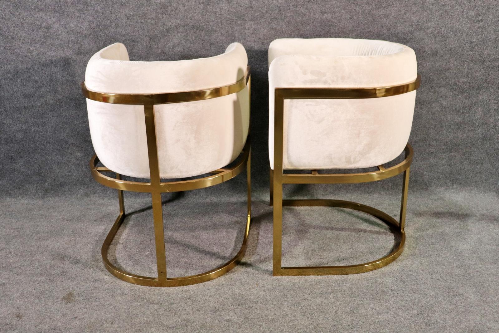 Fin du 20e siècle Chaises d'appoint en forme de tonneau du milieu du siècle - Paire en vente