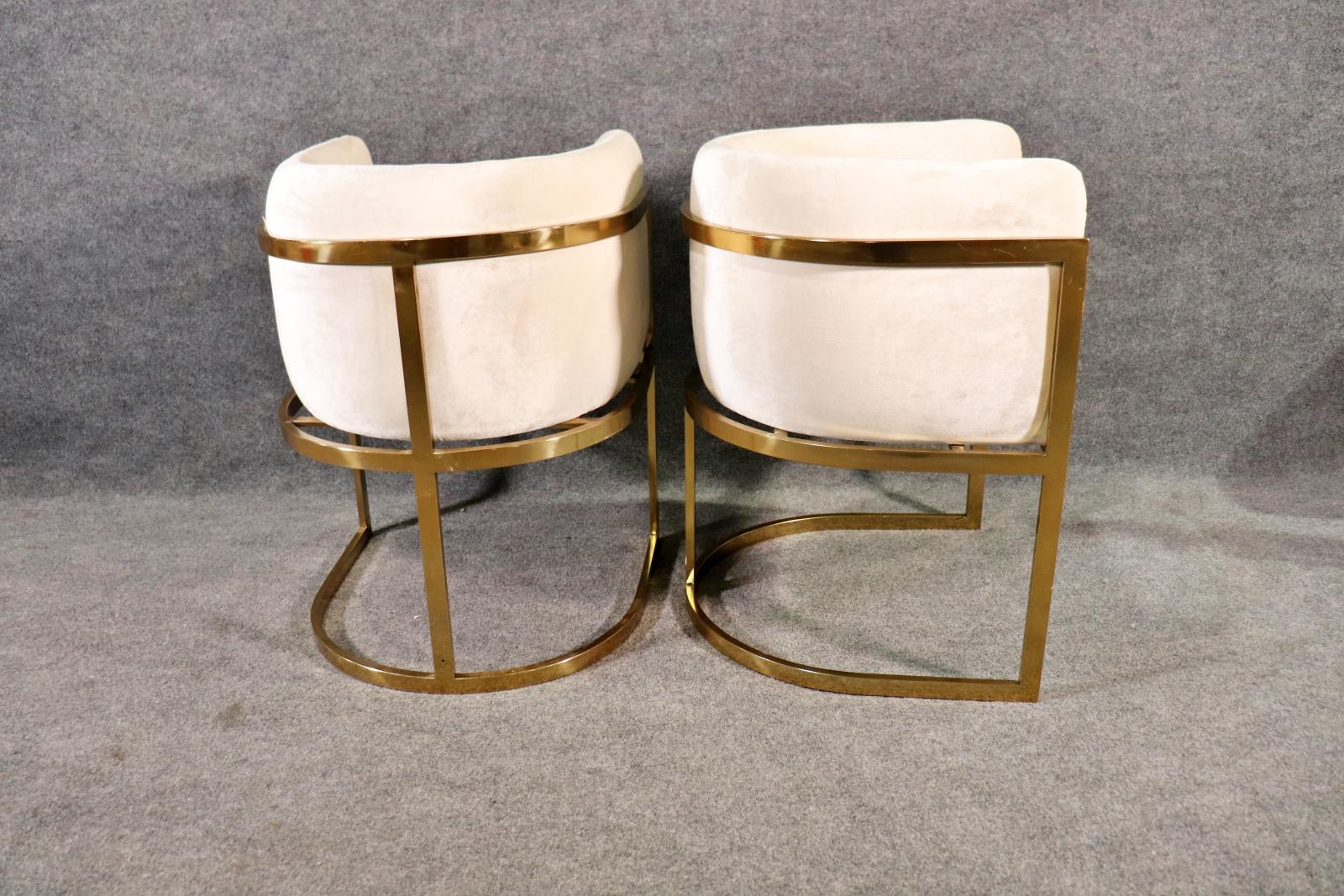 Chaises d'appoint en forme de tonneau du milieu du siècle - Paire en vente 1