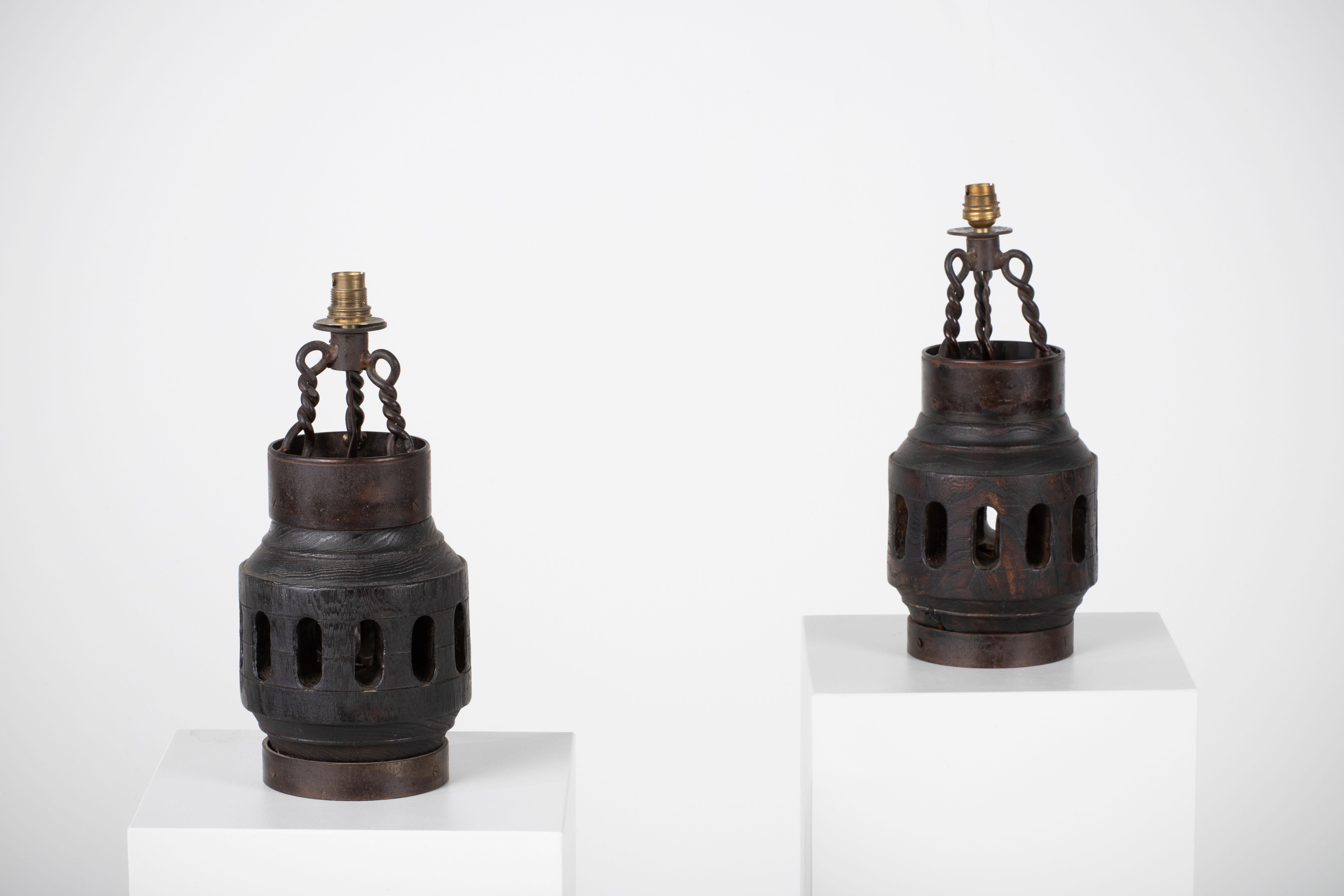 Ein Paar Tischlampen aus dem XIX. Jahrhundert aus einem alten Karrenradschuber, Frankreich (Moderne der Mitte des Jahrhunderts) im Angebot
