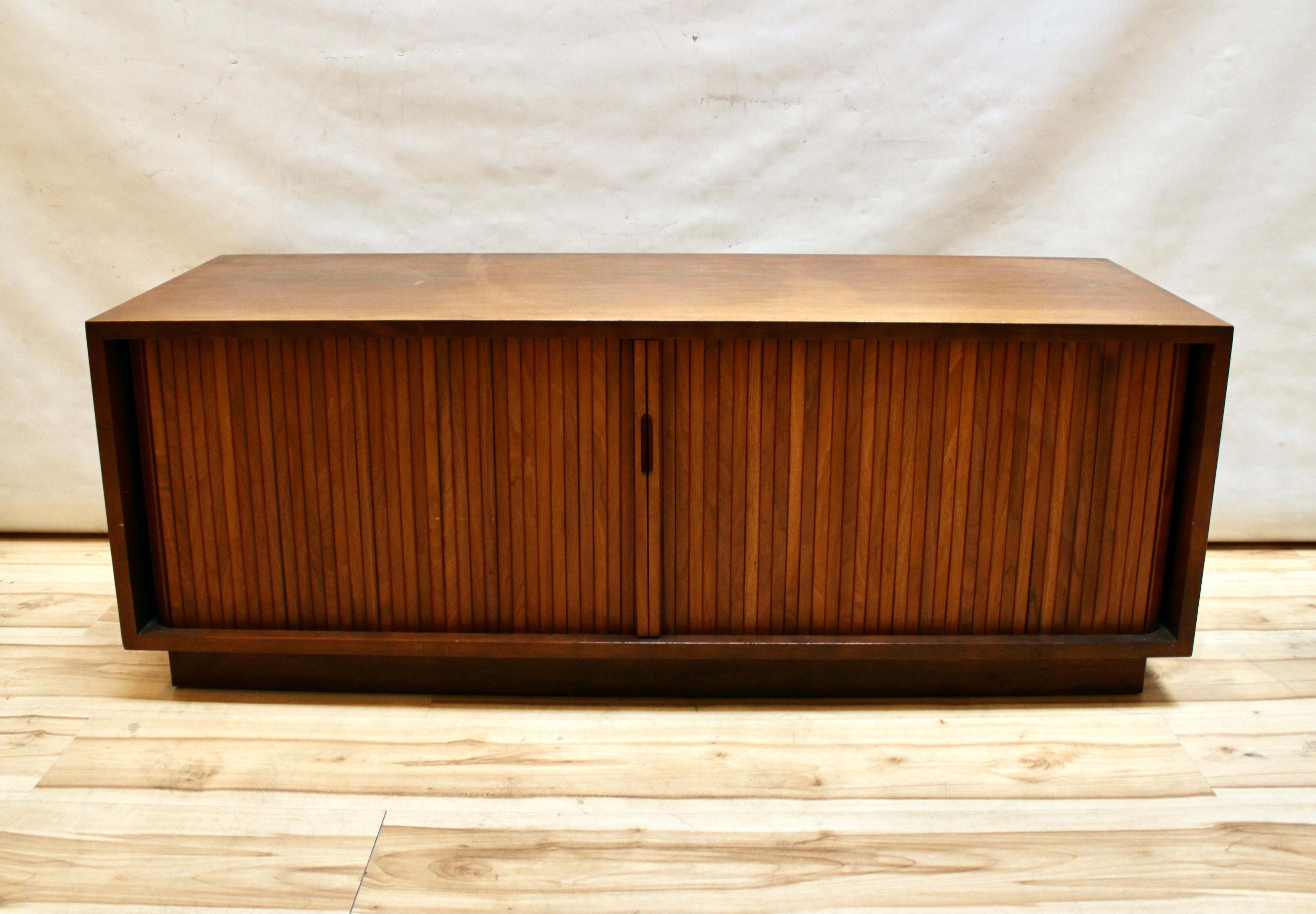 tambour record cabinet