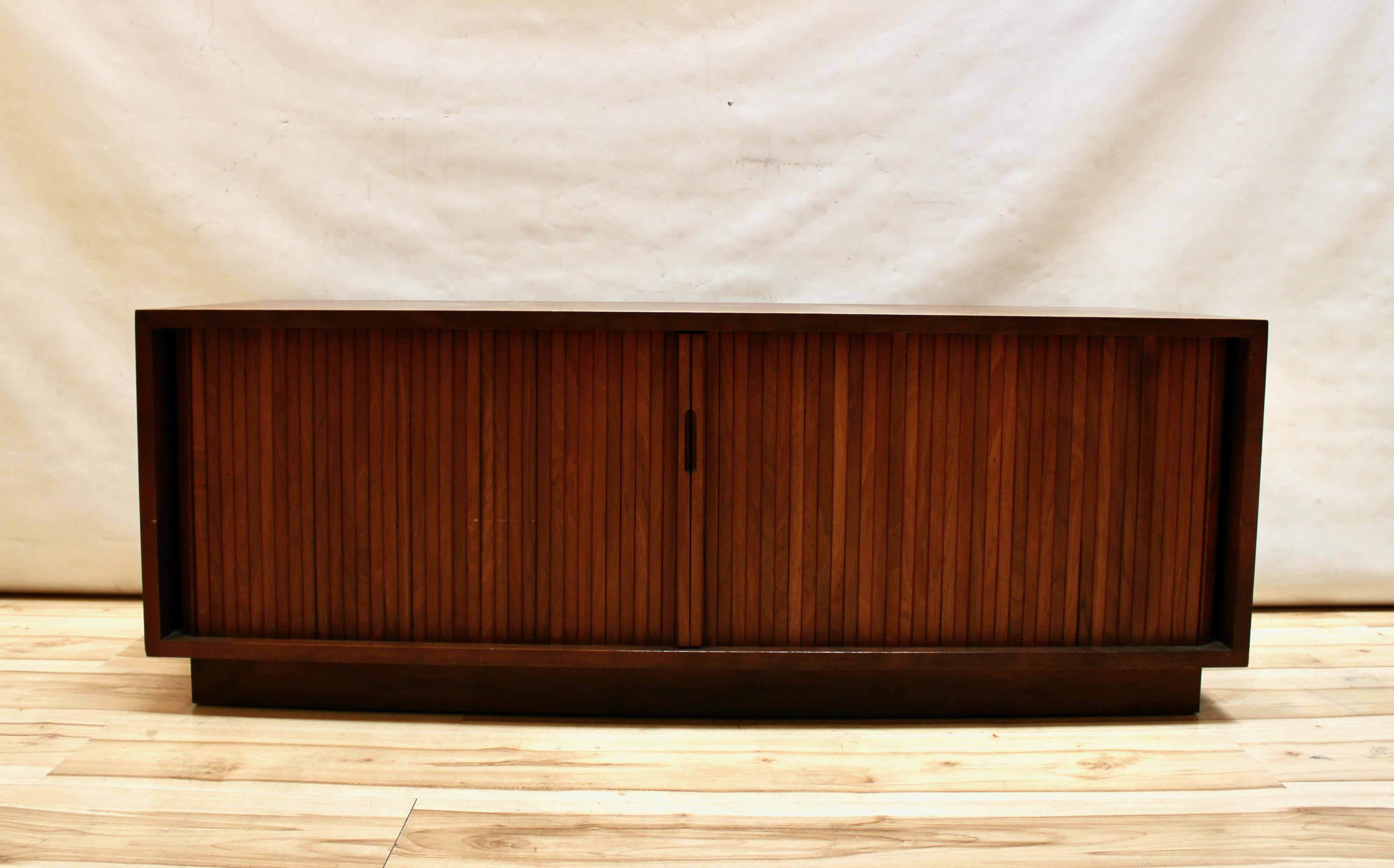 tambour record cabinet