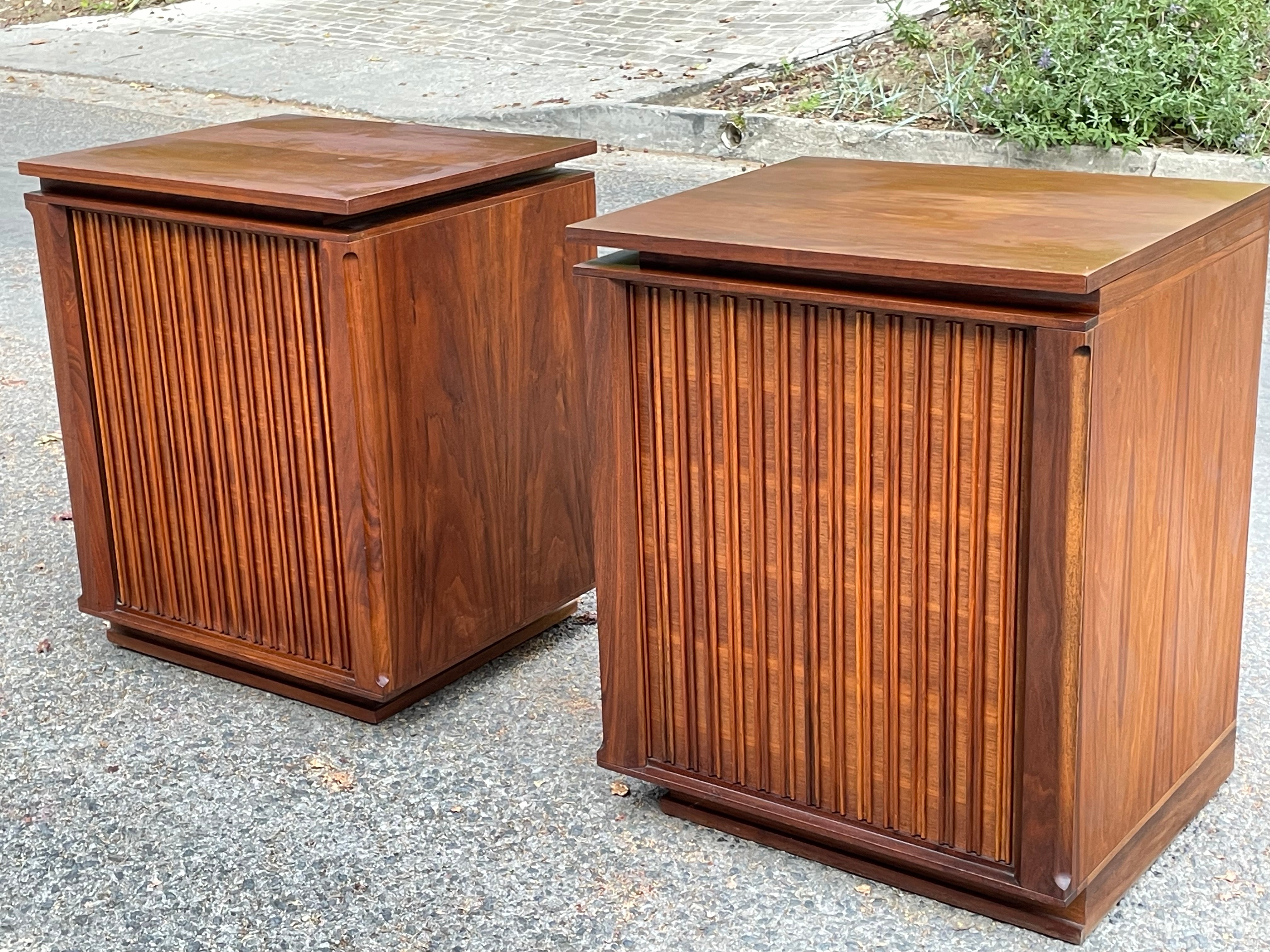 Gorgeous Mid-Century Modern Tambour Door Nighstands End Tables by Barzilay. 

Barzilay design originally used speaker cabinets. Inside is totally open so it's great for nightstands or end tables.

Rare piece. The two pieces can also be used