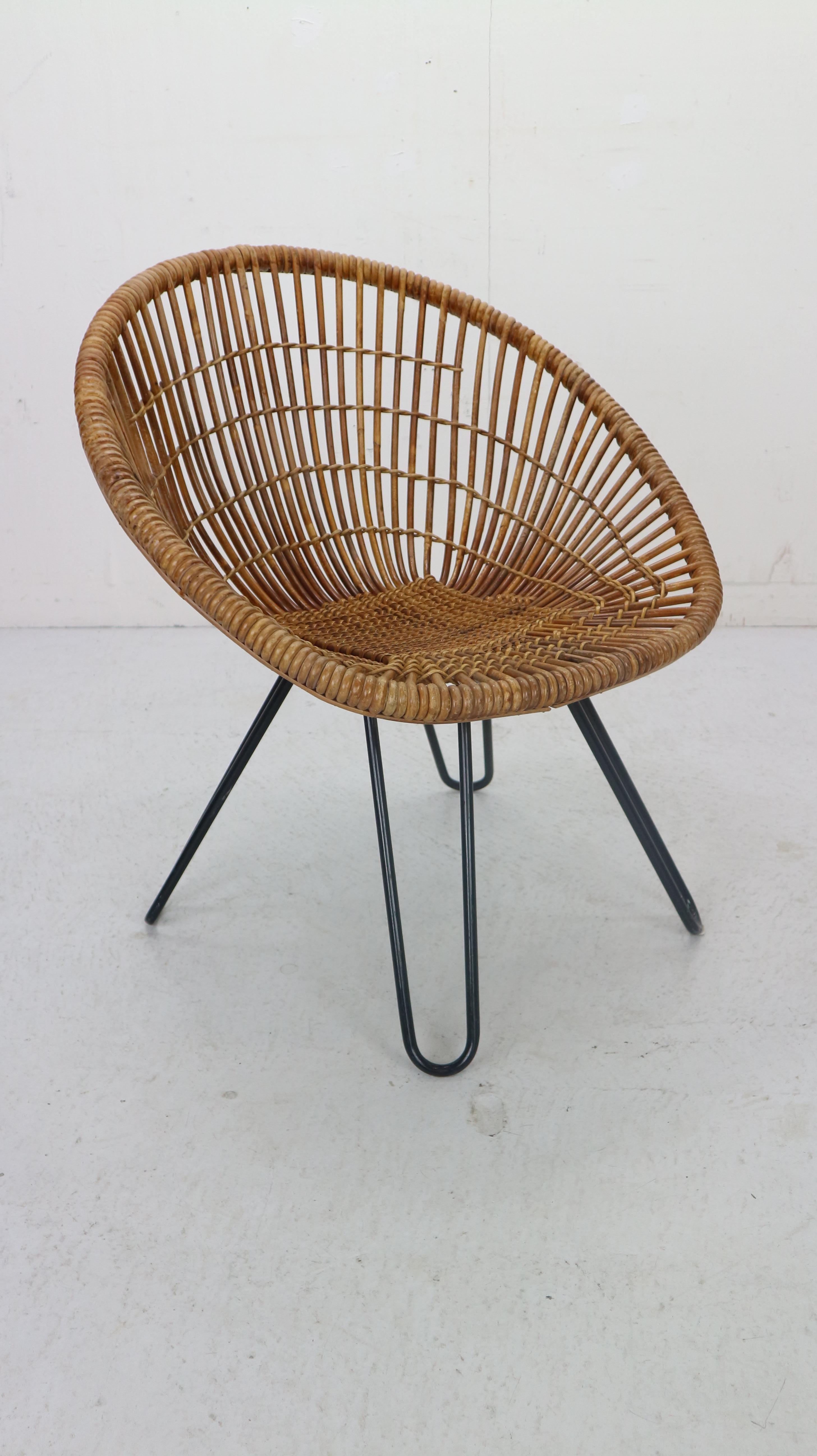 Dutch Midcentury Basket Woven Lounge Chair with Hairpin Metal Legs, 1950s