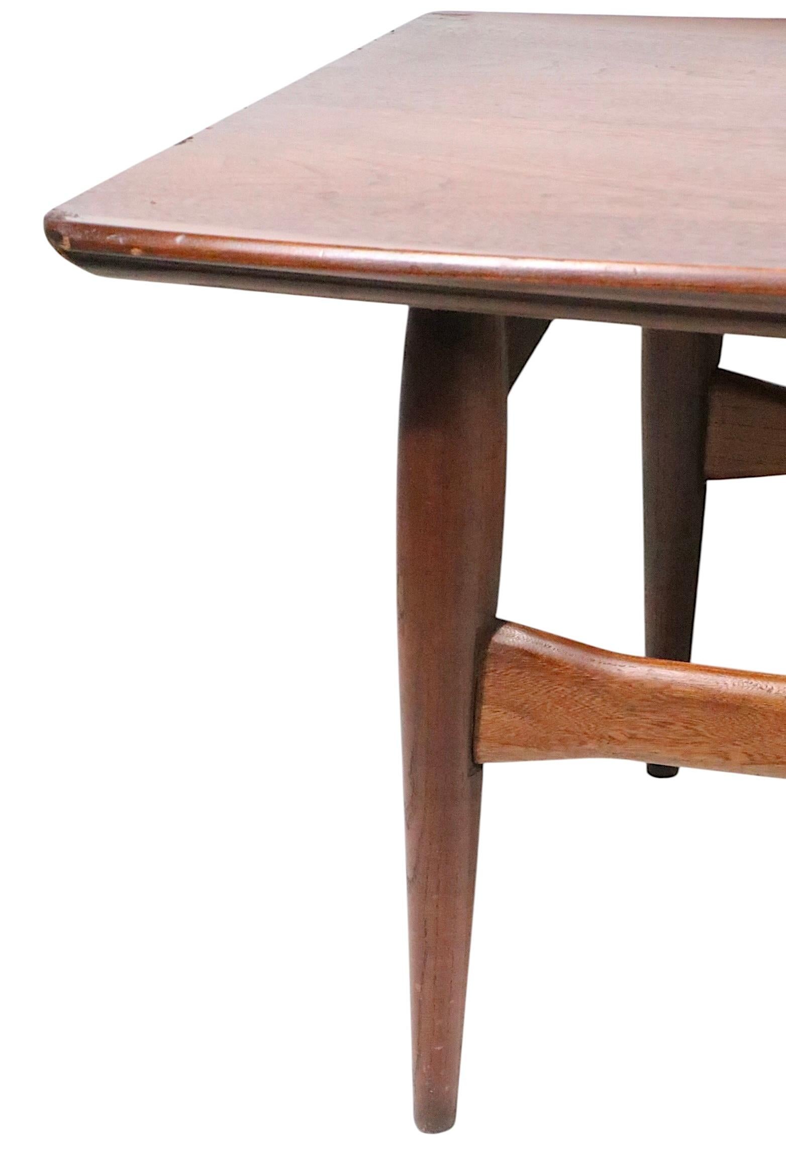 Mid Century Bassett Artisan Surfboard Coffee Table  c. 1960's en vente 9