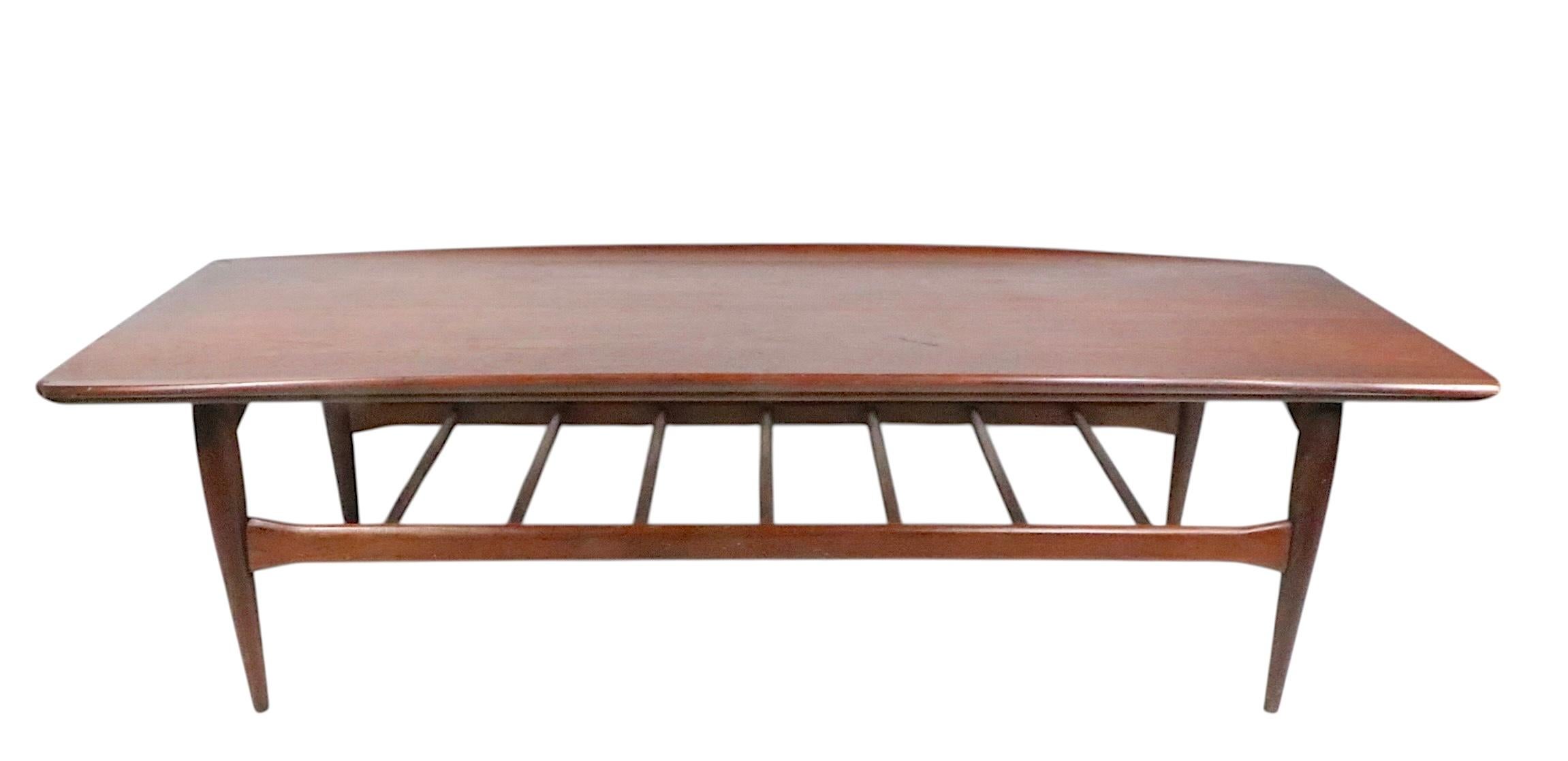Mid Century Bassett Artisan Surfboard Coffee Table  c. 1960's en vente 10
