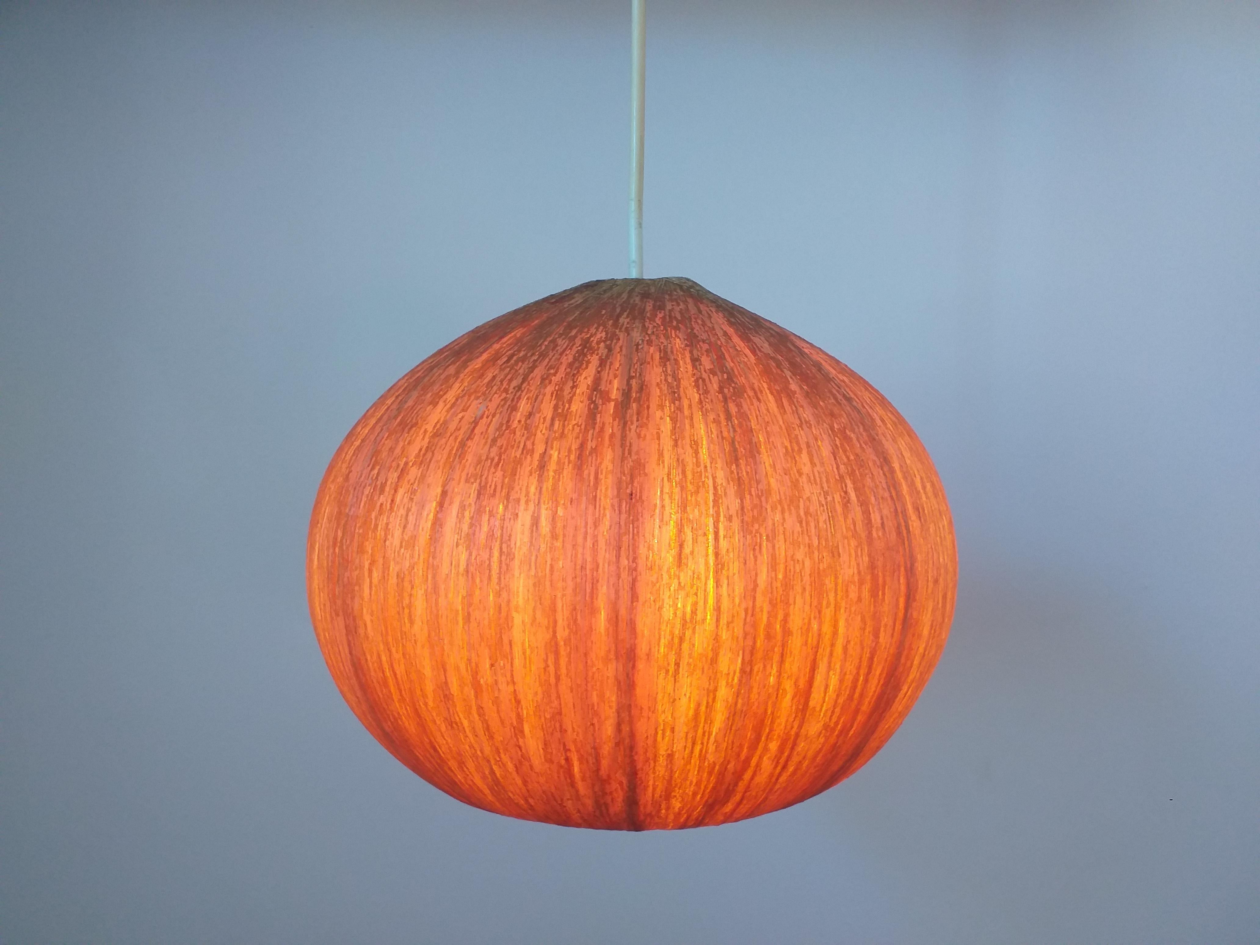 - Very rare type
- Nice style of lighting.