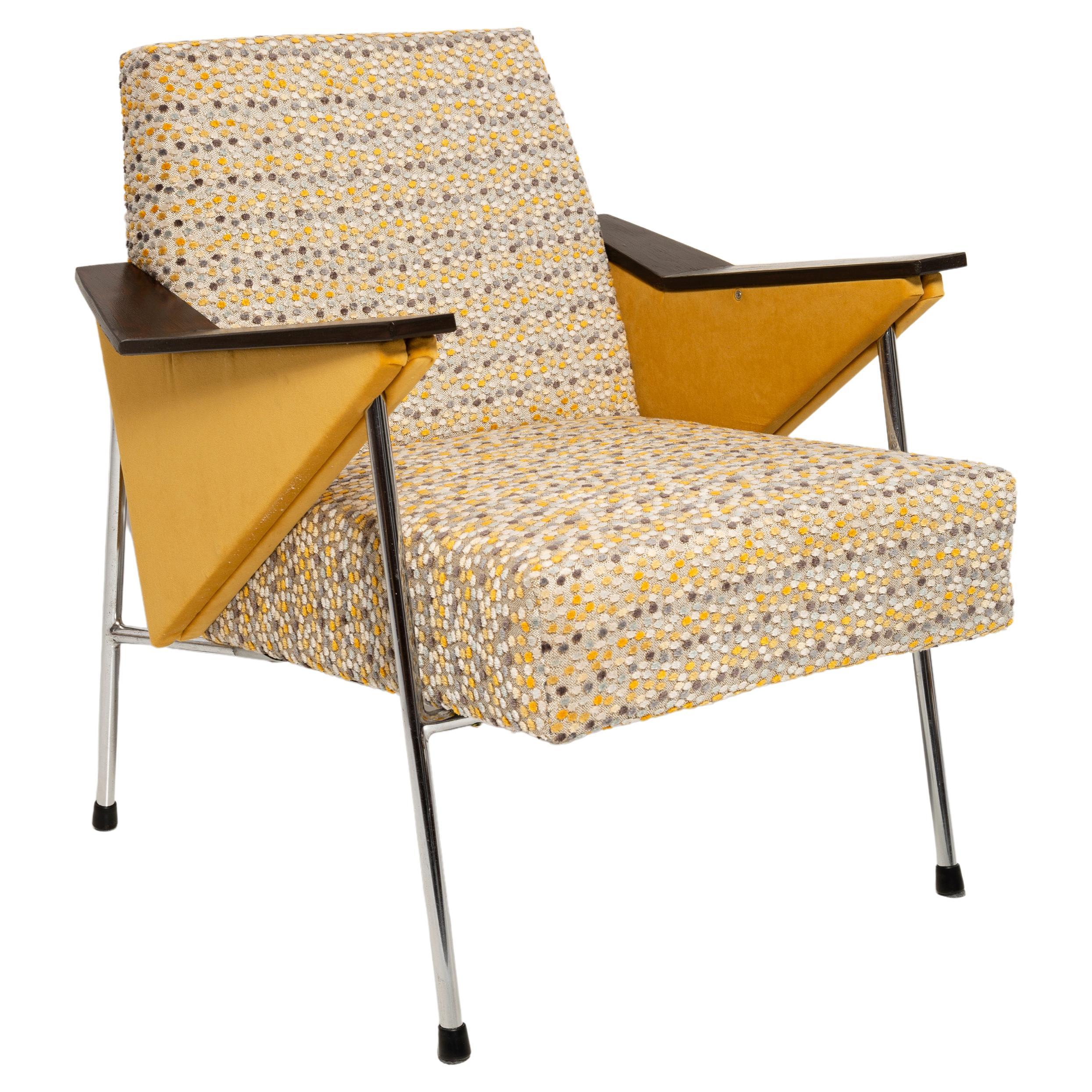 Fledermaus-Sessel aus der Mitte des Jahrhunderts, gelbe Punkte, Chrom, Bauhaus-Stil, Polen, 1970er Jahre
