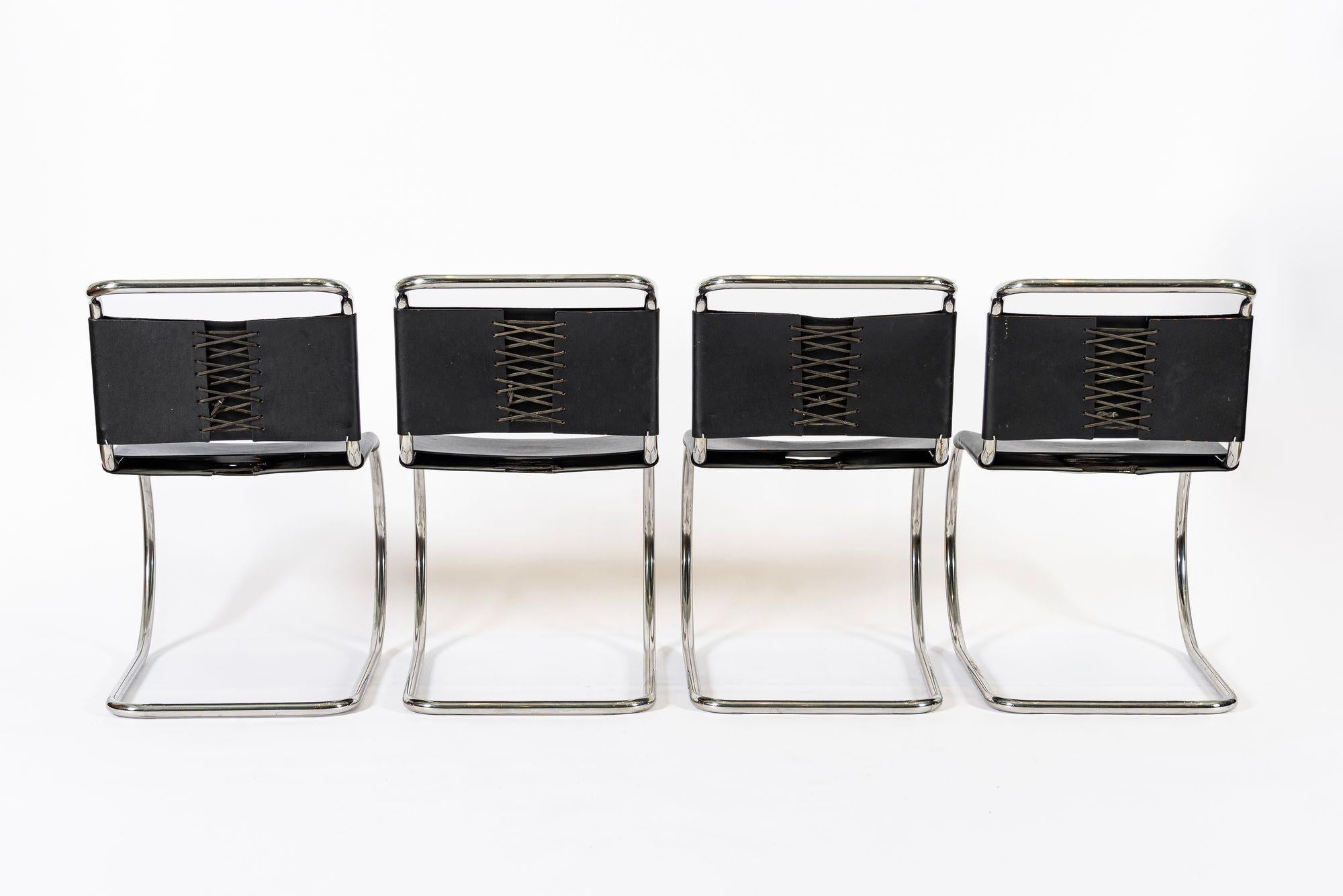 Américain Chaises d'appoint MR 10 noires Bauhaus du milieu du siècle par Mies van der Rohe pour Knoll en vente