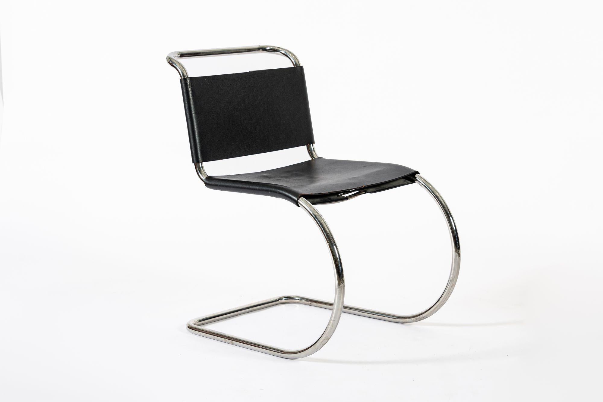 Chaises d'appoint MR 10 noires Bauhaus du milieu du siècle par Mies van der Rohe pour Knoll en vente 2