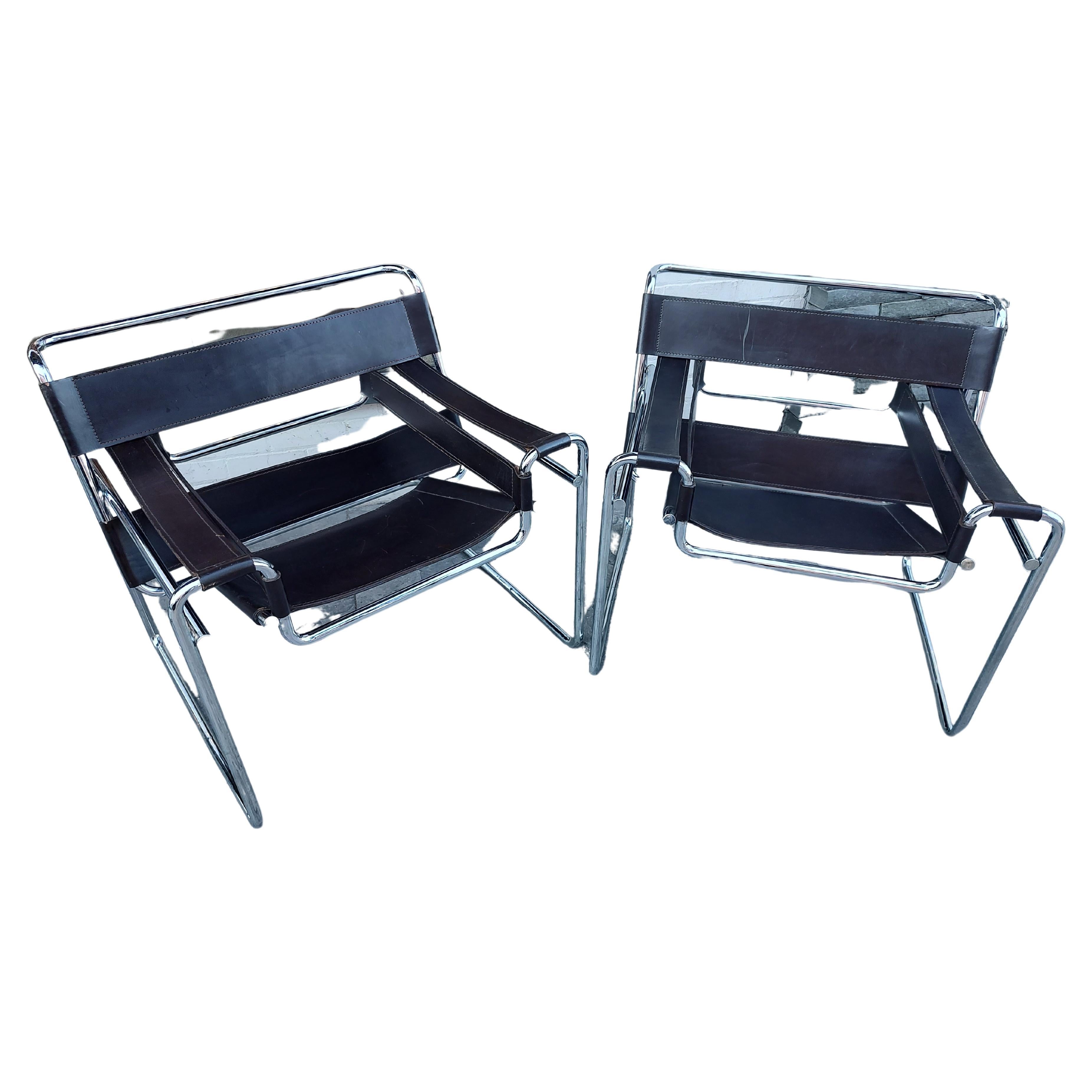 Cuir Paire de chaises Wassily du milieu du siècle dernier de style Bauhaus par Marcel Breur Gavina Stendig en vente