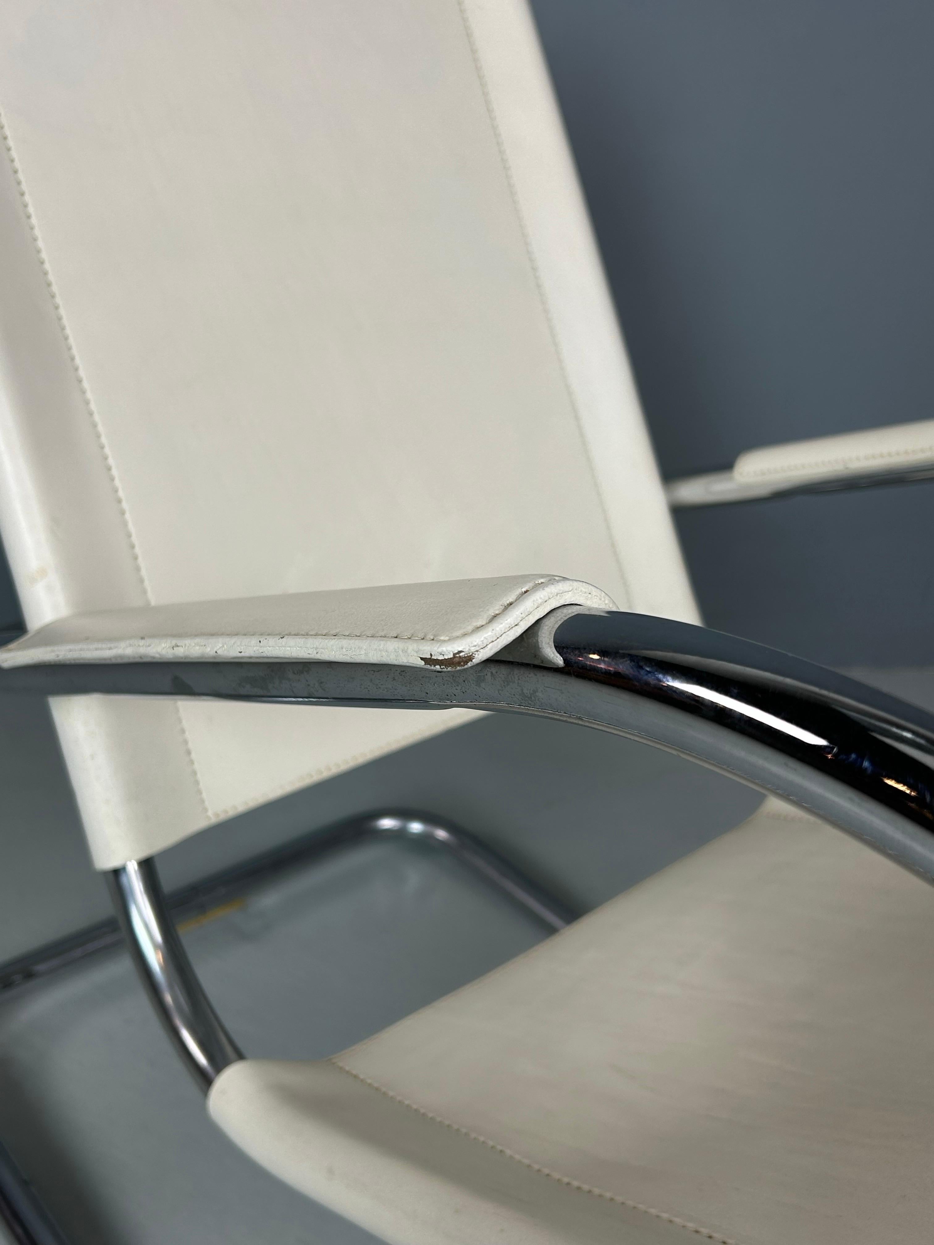 Mid-Century Bauhaus Rocking Chair in Leather by Fasem, 1980s For Sale 1