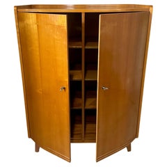 Eschenschrank im Bauhaus-Stil aus der Mitte des Jahrhunderts, 1950er Jahre