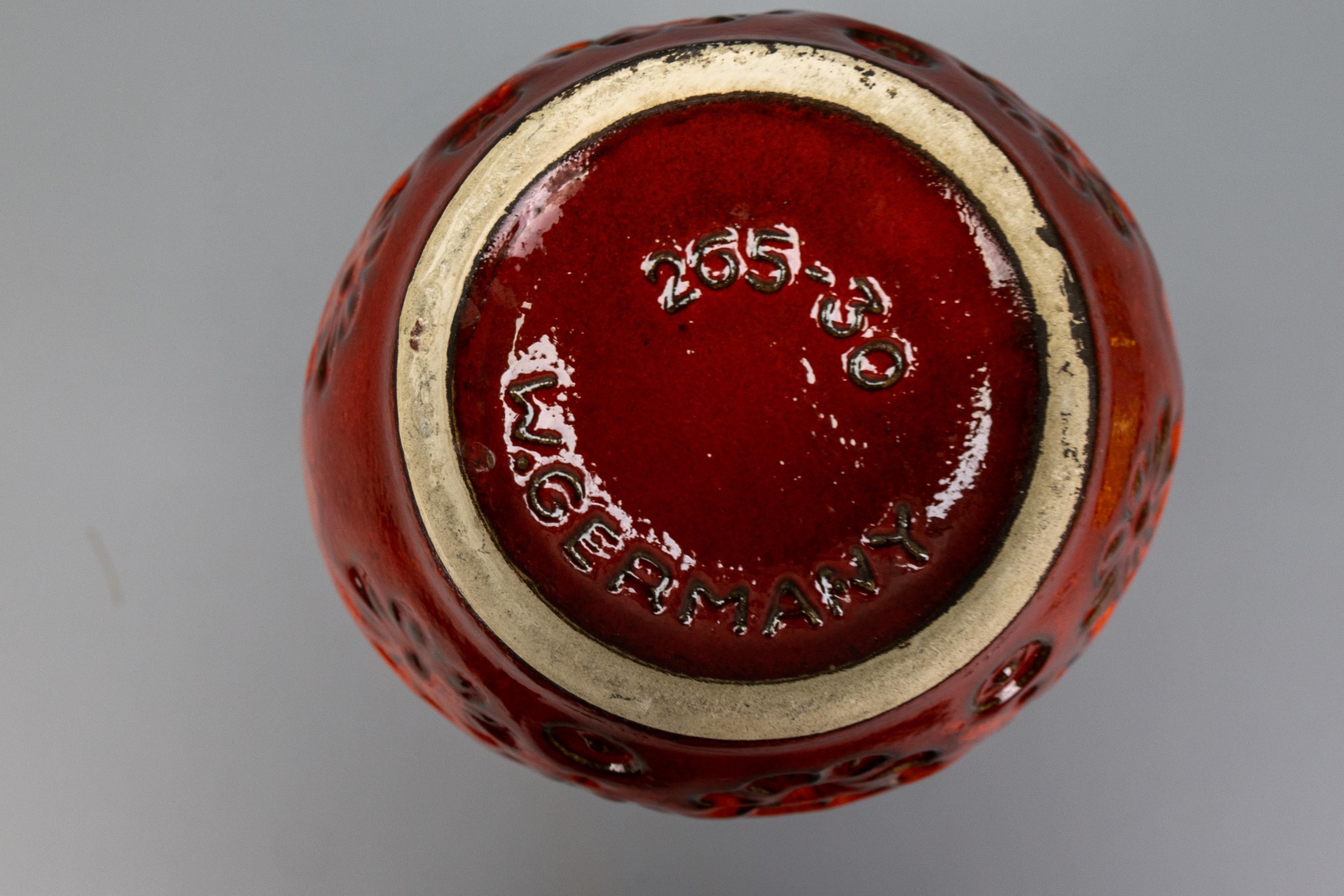 Vaso in ceramica smaltata di colore rosso lava grassa di Bay Keramik, Germania occidentale, anni '70 in vendita 5