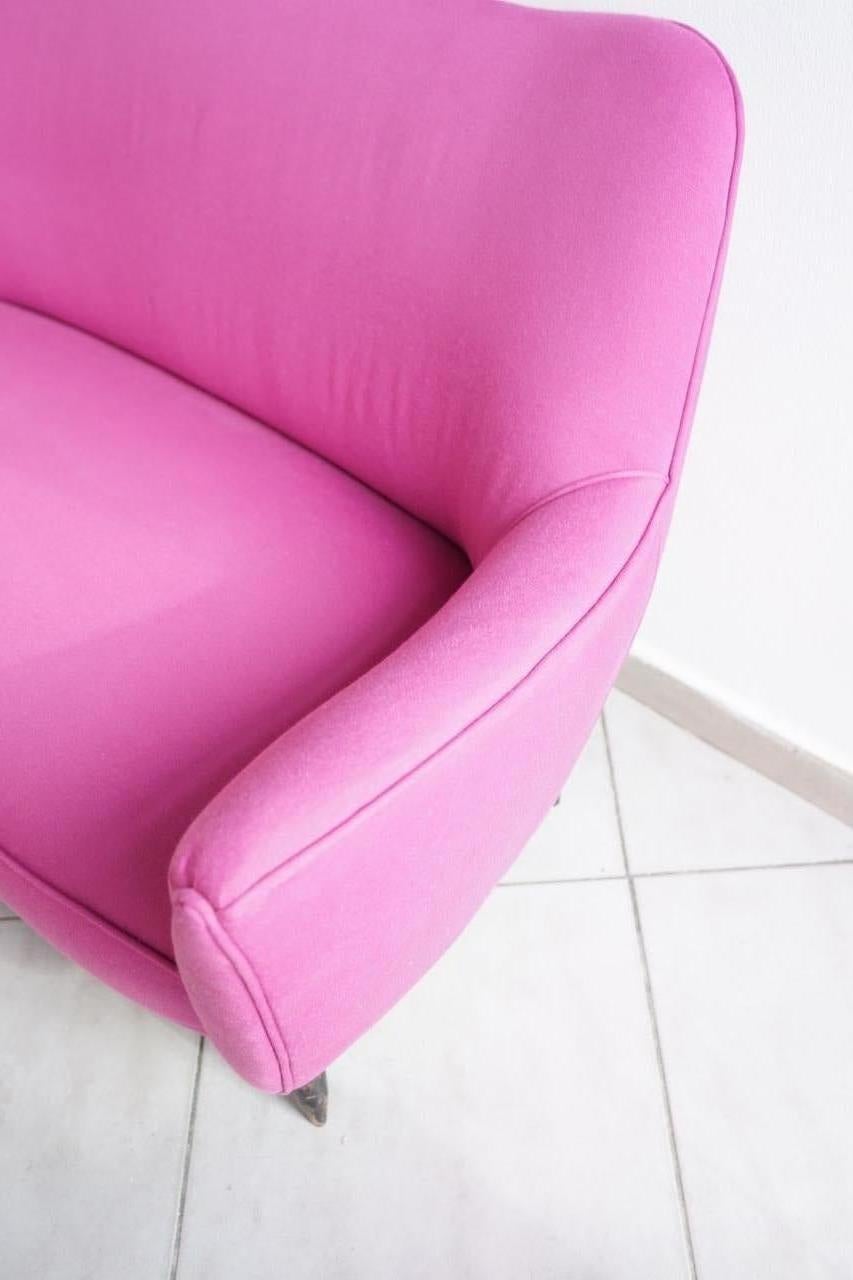 Mid Century Beautiful Sofa Attributed to Guglielmo Veronesi for ISA For Sale 2