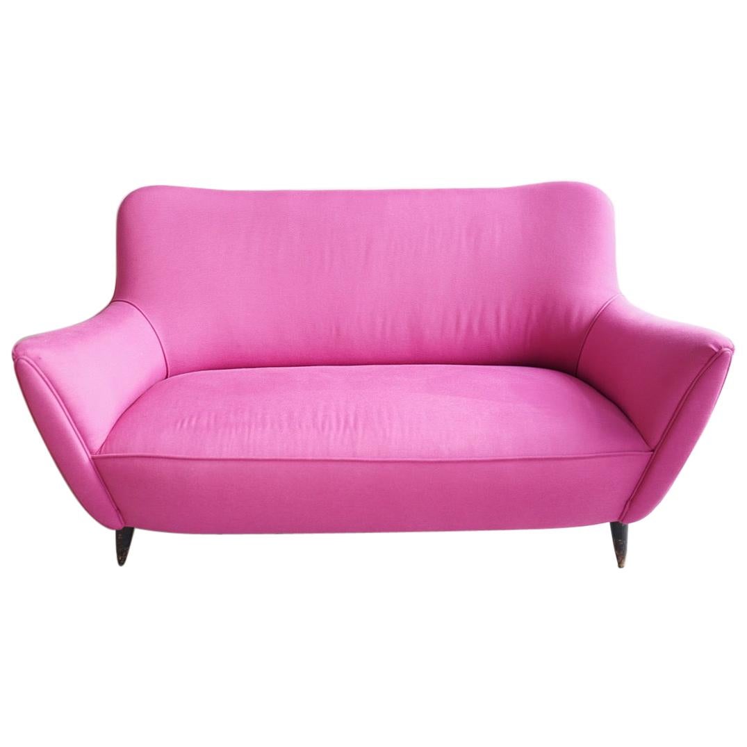 Mid Century Beautiful Sofa Attributed to Guglielmo Veronesi for ISA