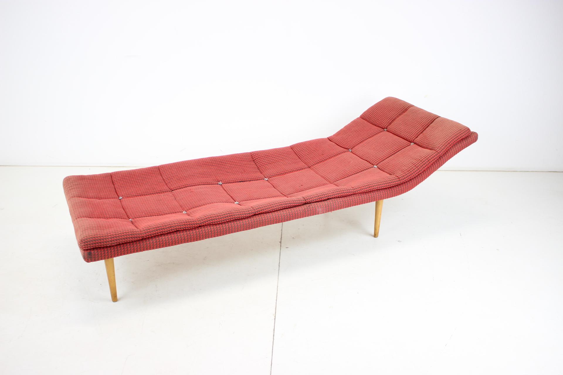 Made in Czechoslovakia
Rare model
Made of fabric, wood
The fabric shows signs of age
Measures: Height 34 cm, height of the lounger at the head 55 cm
Original state.