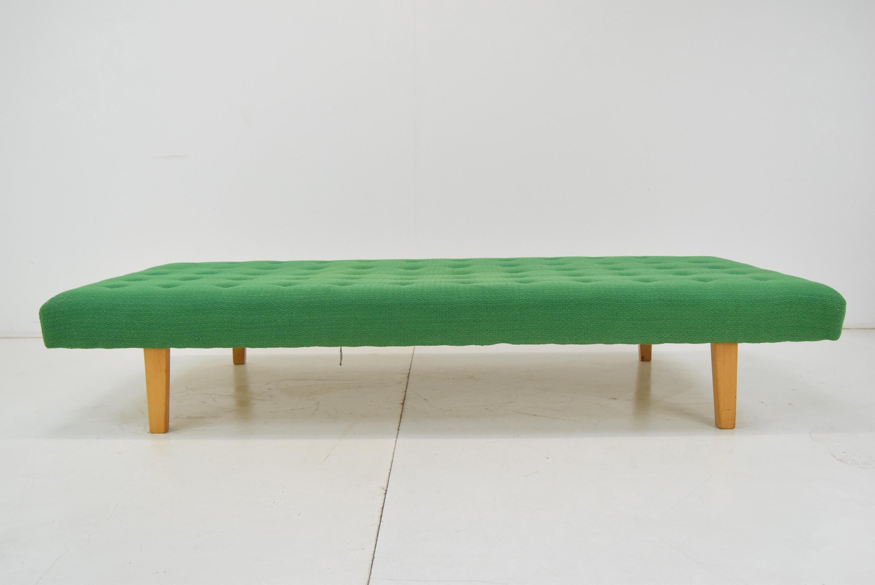 Mid-Century Bed or Daybed, 1970's In Fair Condition In Praha, CZ