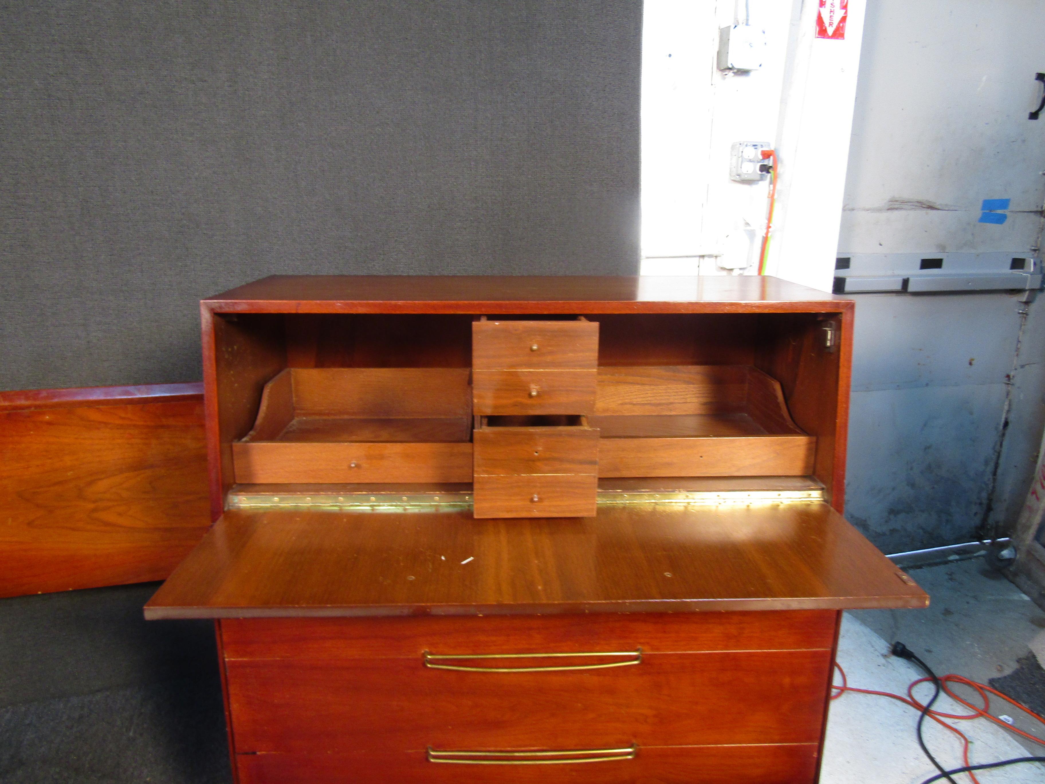 Mid-Century Bedroom Set by Helen Hobey for Baker-Levett In Good Condition In Brooklyn, NY