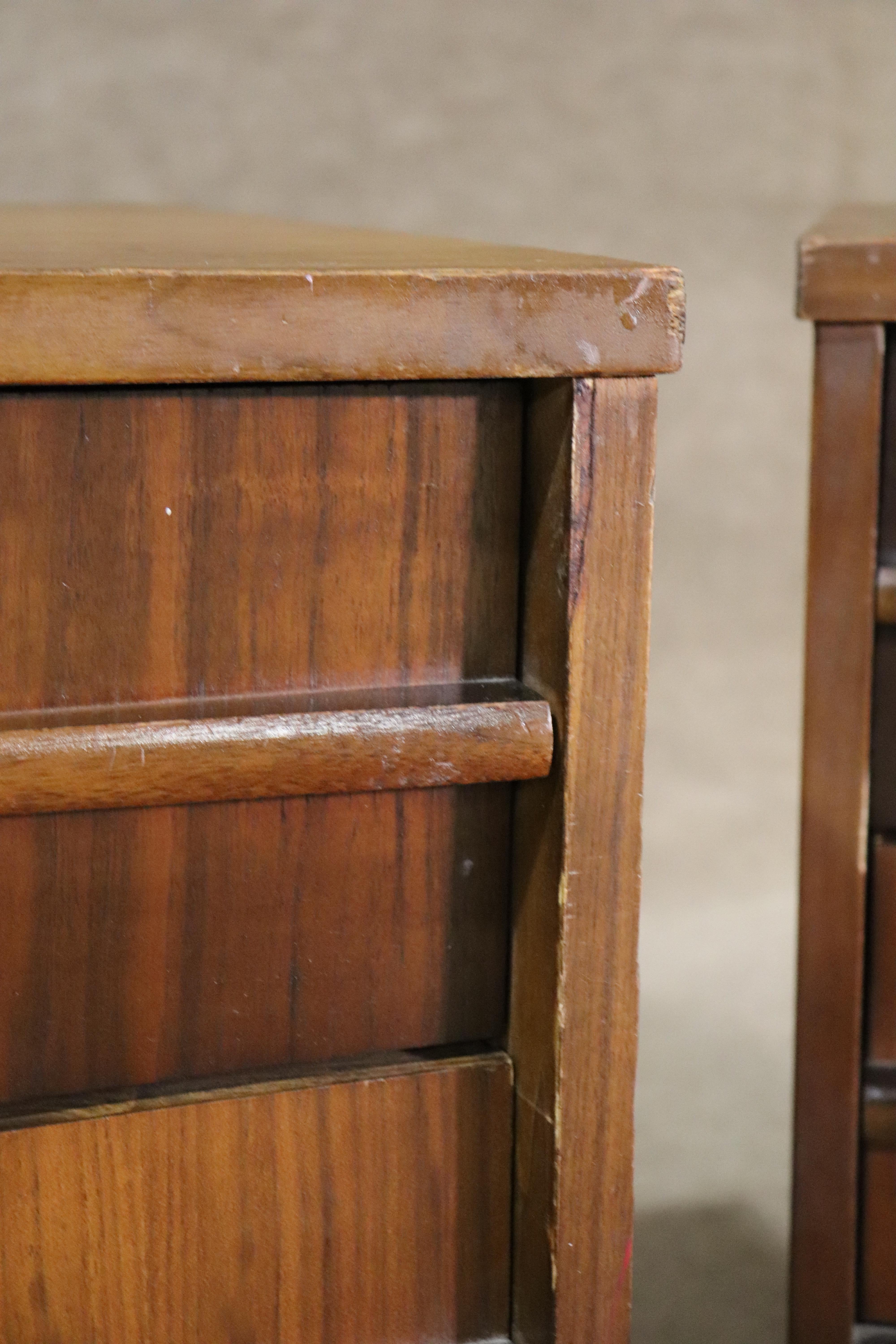 Mid-Century Bedside Tables In Good Condition For Sale In Brooklyn, NY