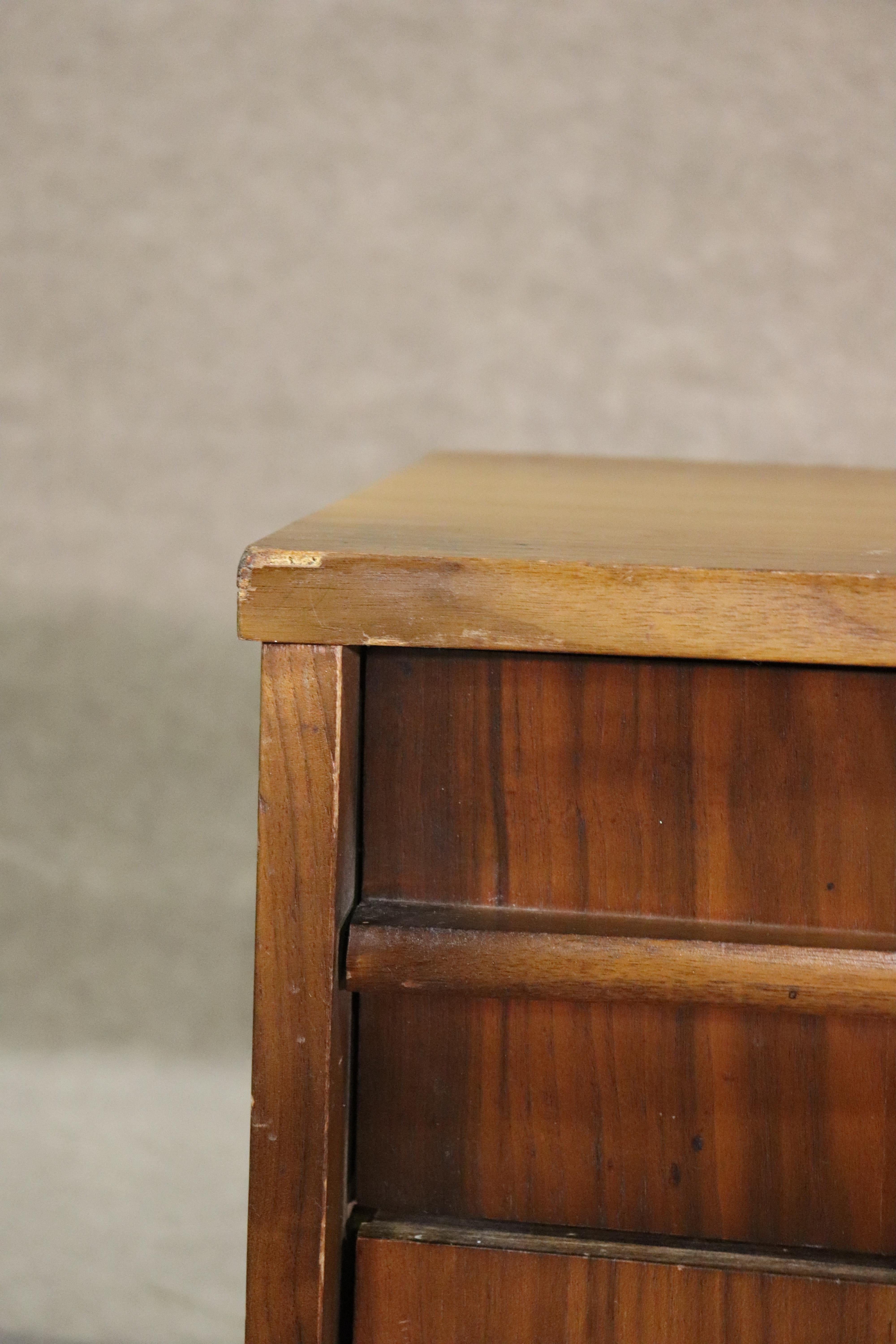 Mid-Century Nachttische im Angebot 1
