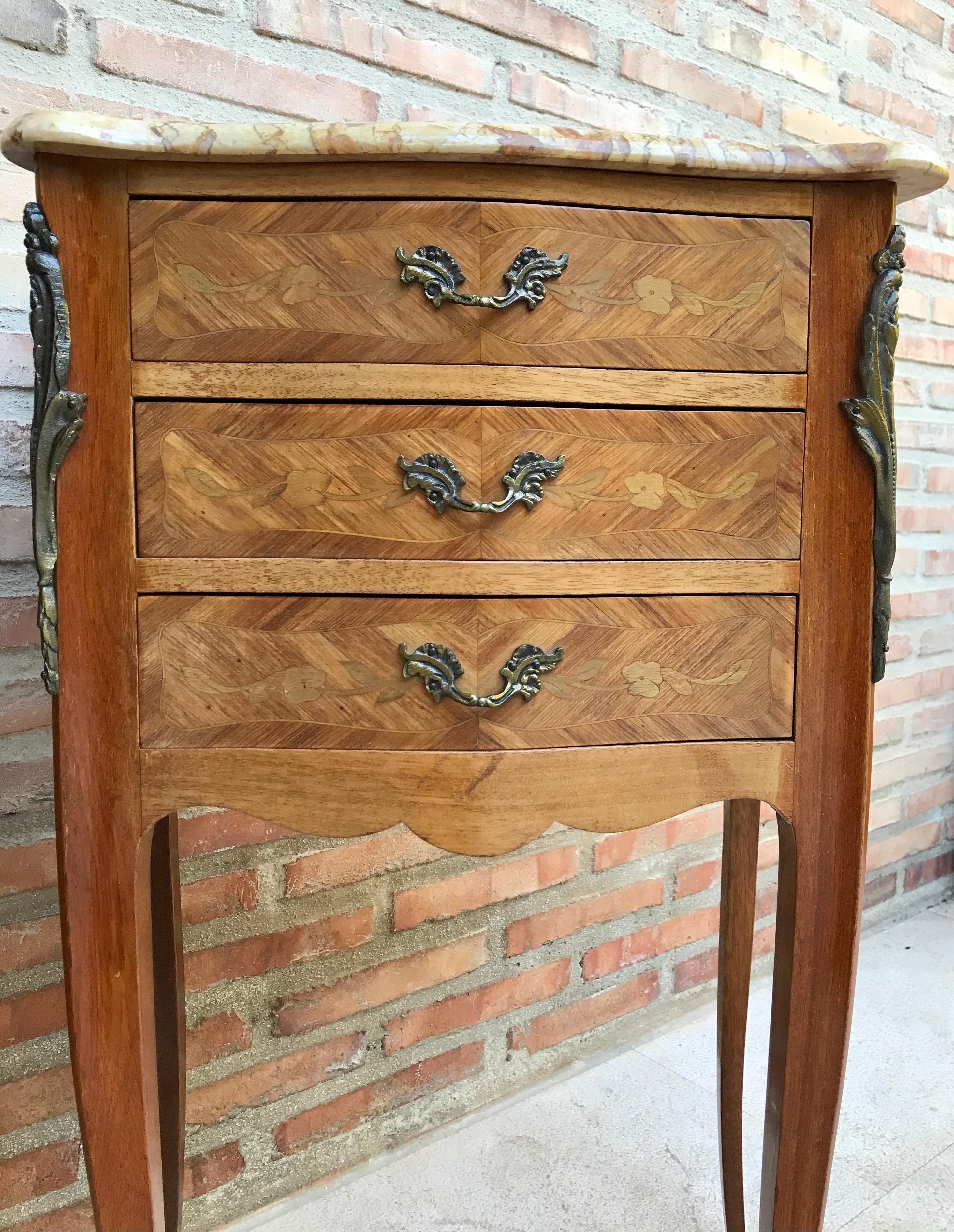 Mid-Century Bedside Tables in French Walnut with Marquetry & Marble Top, Set of  For Sale 4