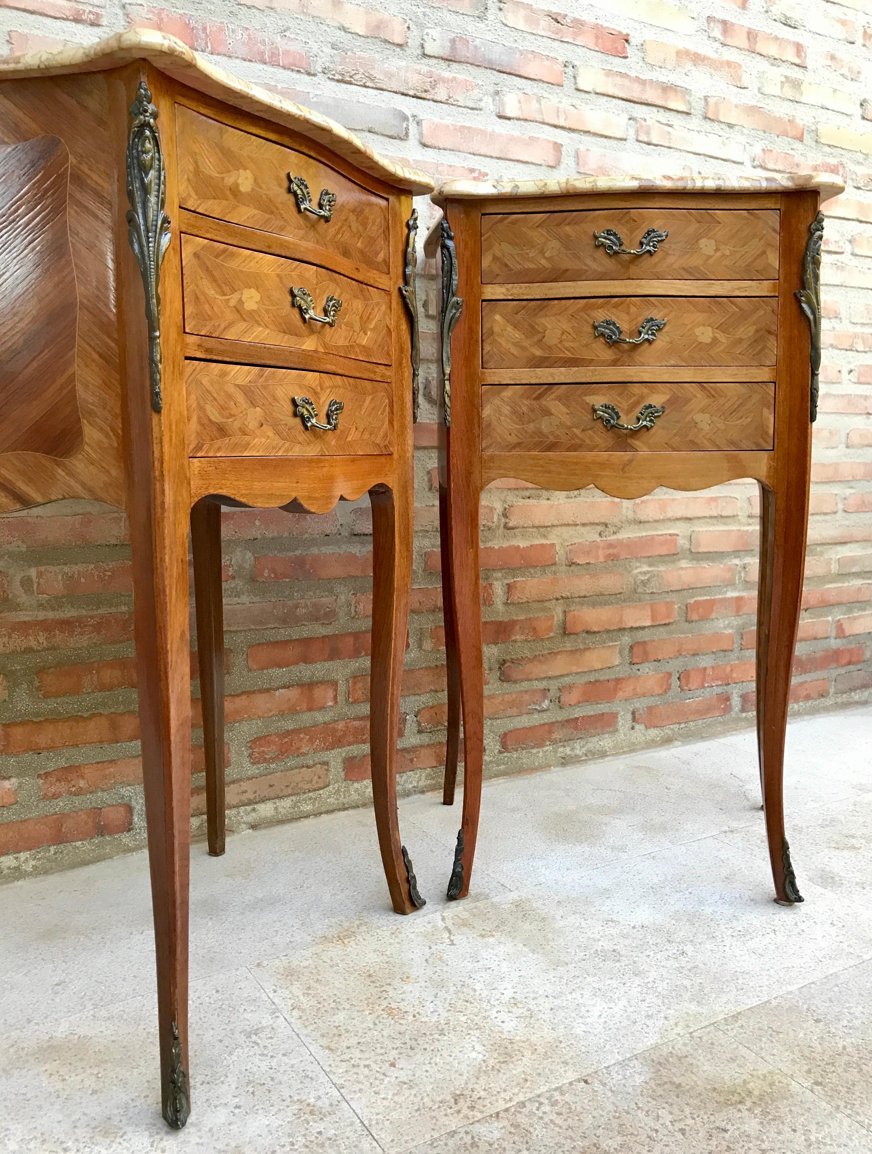 Mid-Century Bedside Tables in French Walnut with Marquetry & Marble Top, Set of  For Sale 1