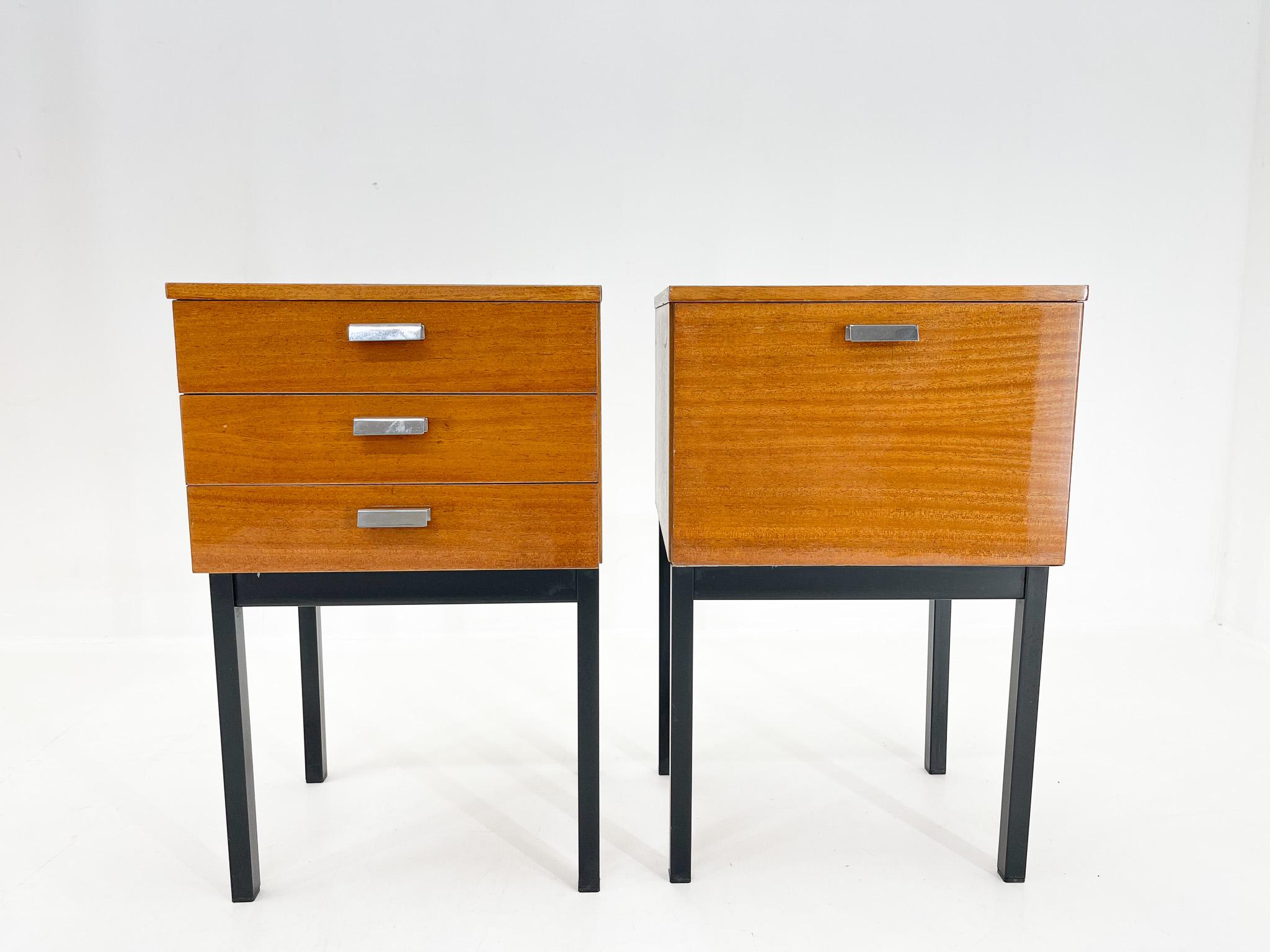 Midcentury Bedside Tables or Side Tables in High Gloss, Czechoslovakia 9