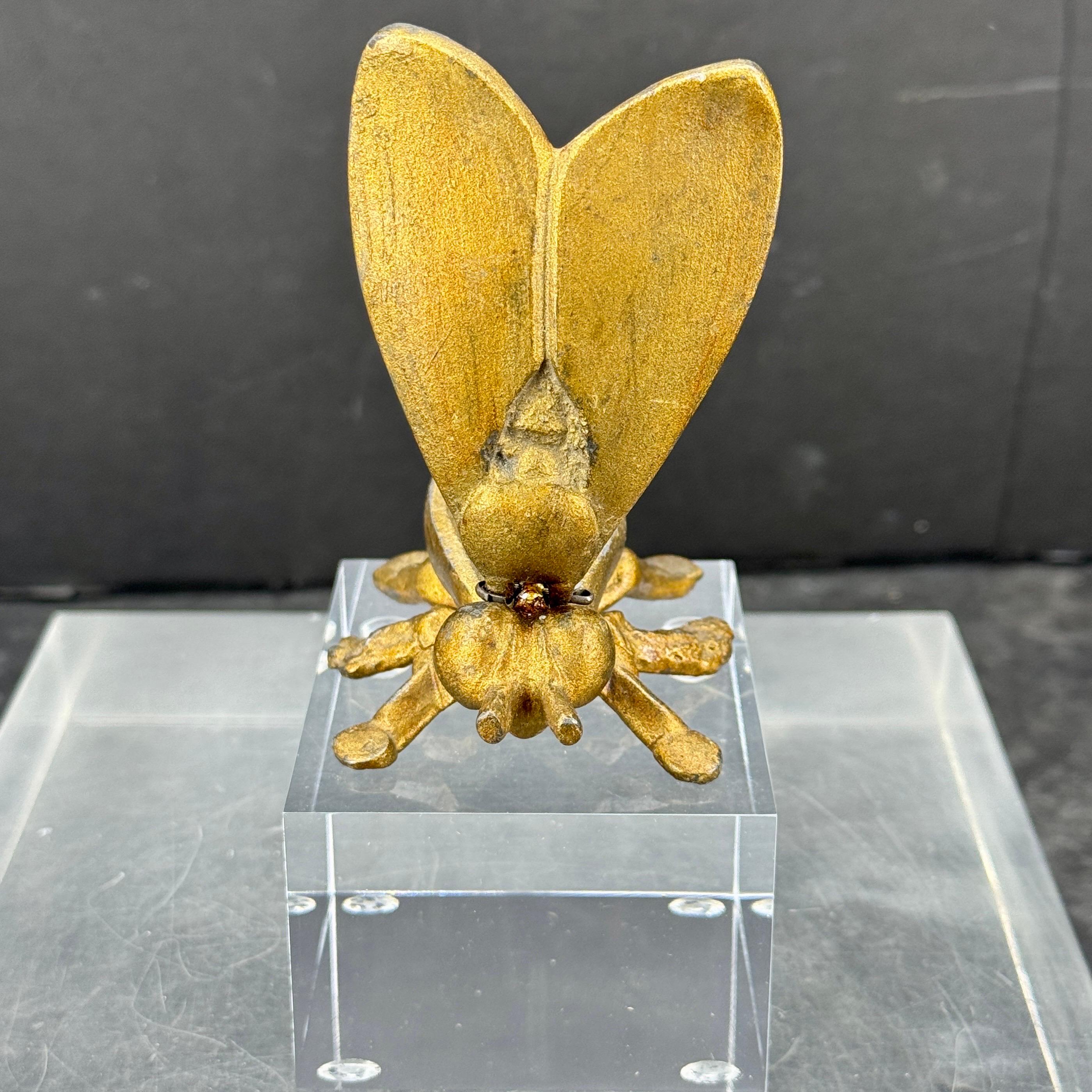 Trinket pour bijoux du milieu du siècle, salière et poivrière sur base en Lucite en vente 5