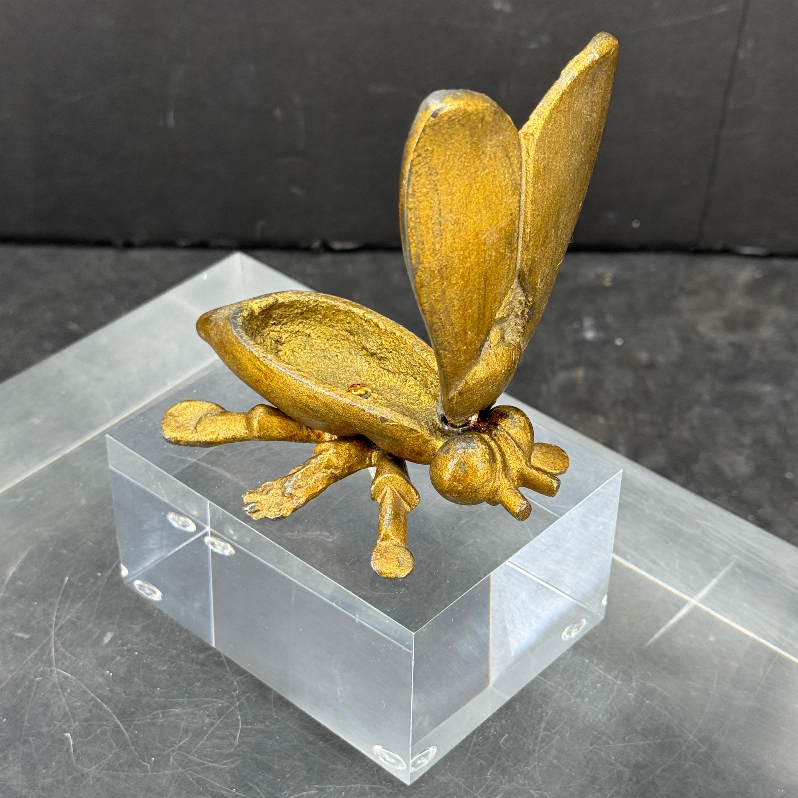 Trinket pour bijoux du milieu du siècle, salière et poivrière sur base en Lucite en vente 8