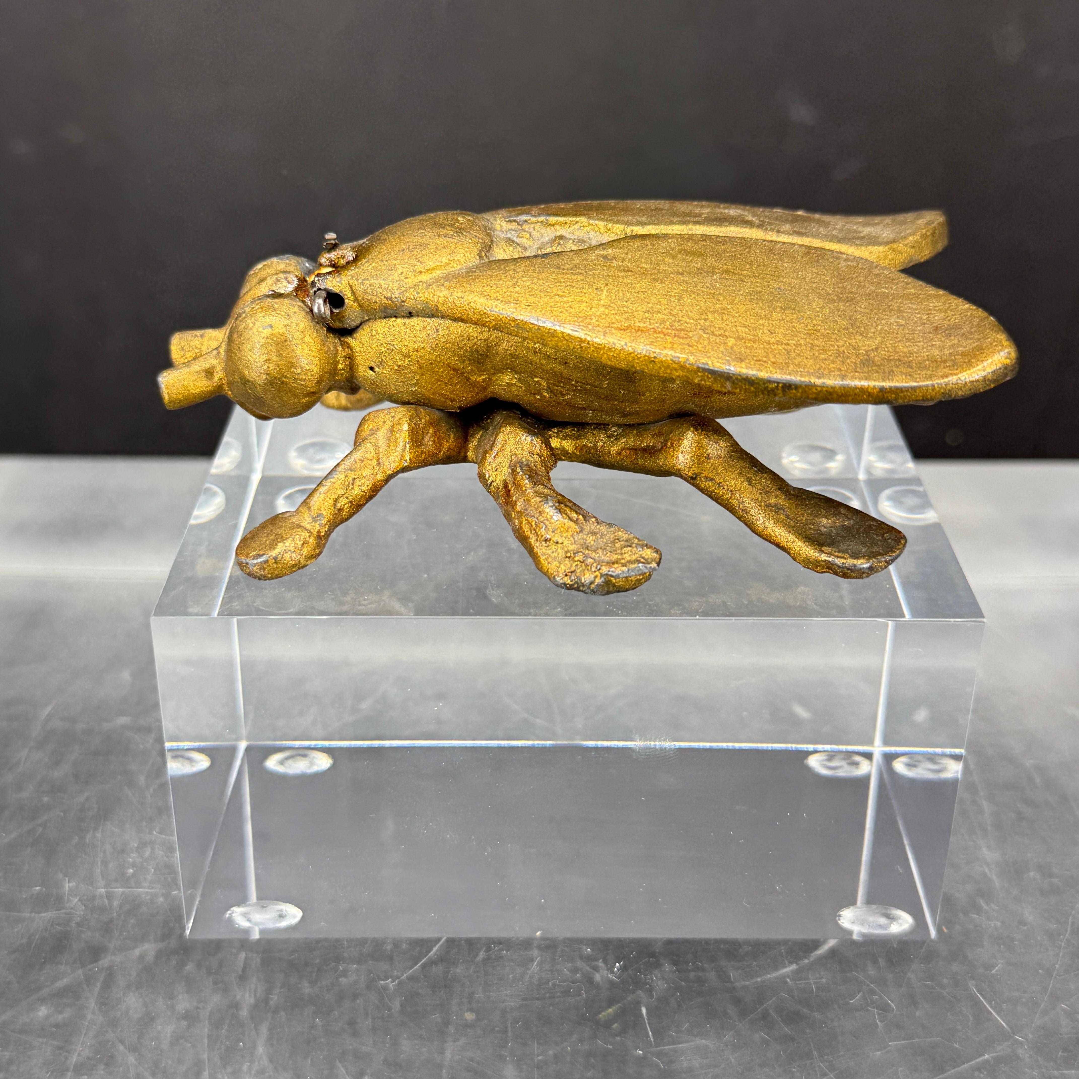 Mid-Century Modern Trinket pour bijoux du milieu du siècle, salière et poivrière sur base en Lucite en vente