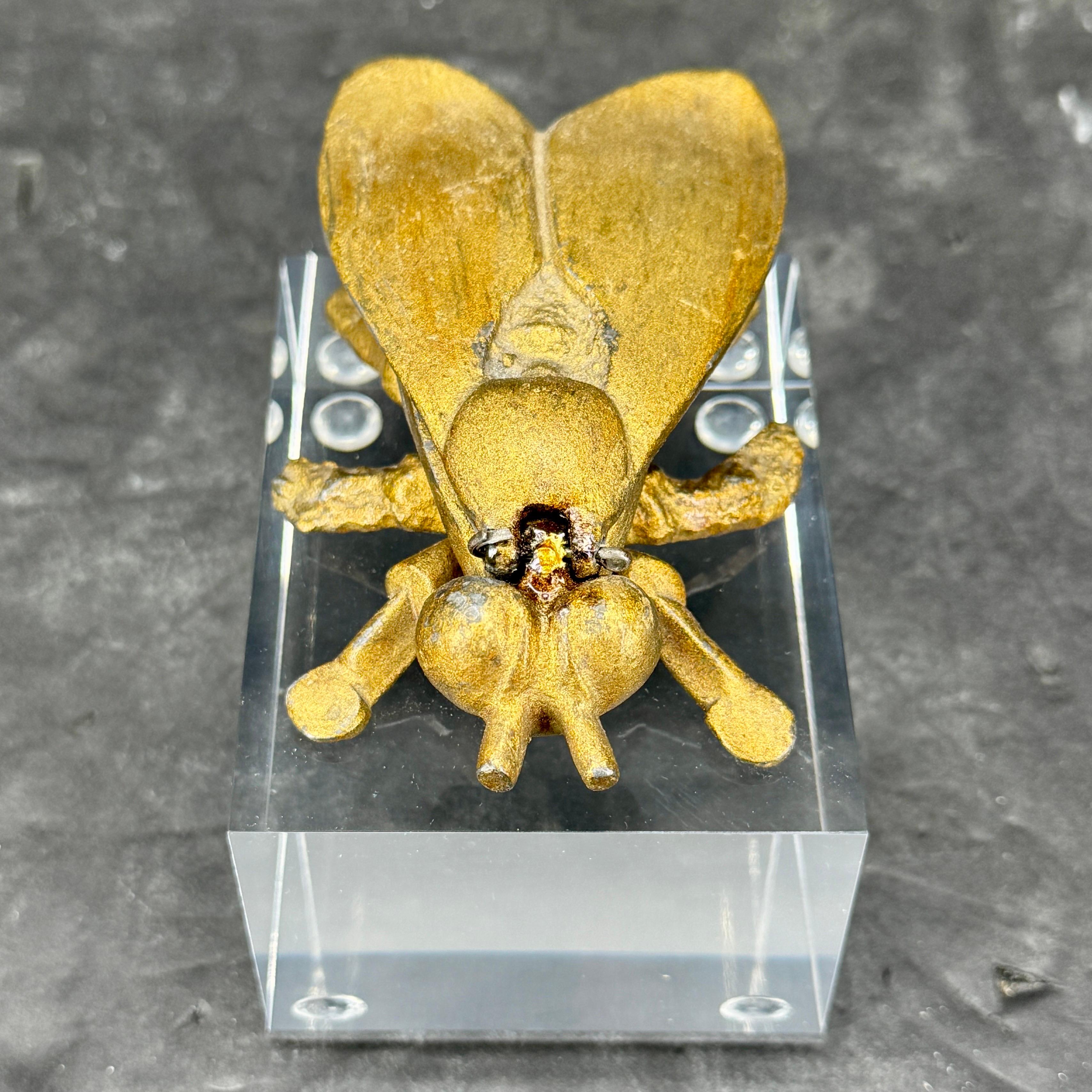 20ième siècle Trinket pour bijoux du milieu du siècle, salière et poivrière sur base en Lucite en vente