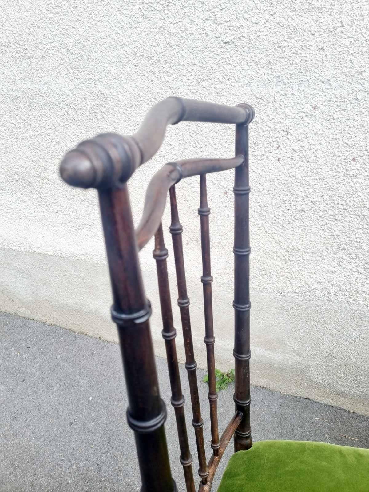 Sillas Auxiliares de Respaldo Alto de Haya y Terciopelo Chiavari de Mediados de Siglo, Italia Años 60, Pareja Moderno de mediados de siglo en venta