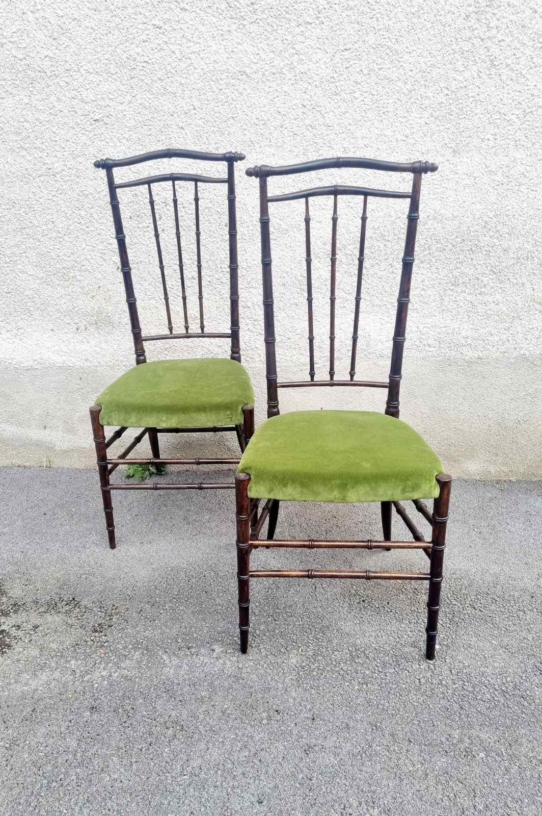 Sillas Auxiliares de Respaldo Alto de Haya y Terciopelo Chiavari de Mediados de Siglo, Italia Años 60, Pareja Italiano en venta