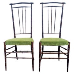 Sillas auxiliares de madera
