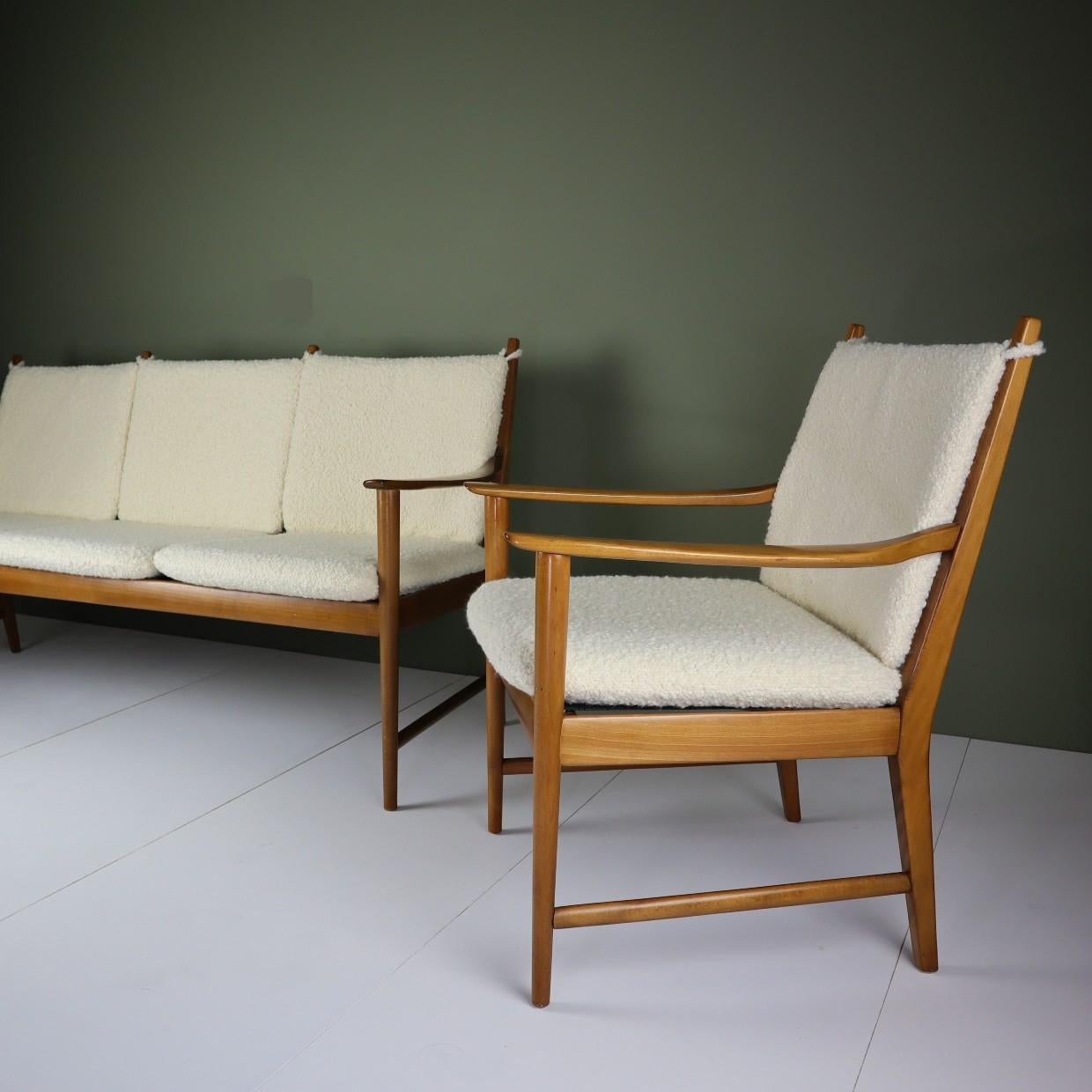 Mid-Century Beech Armchairs with Italian Boucle Fabric For Sale 3