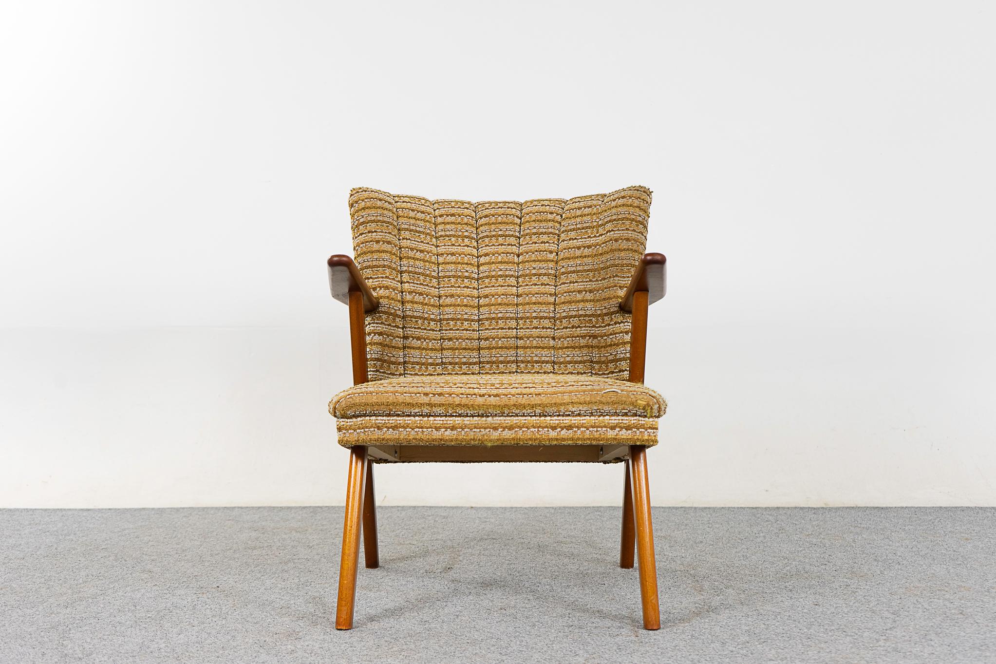 Scandinavian Modern Mid-Century Beech Lounge Chair For Sale