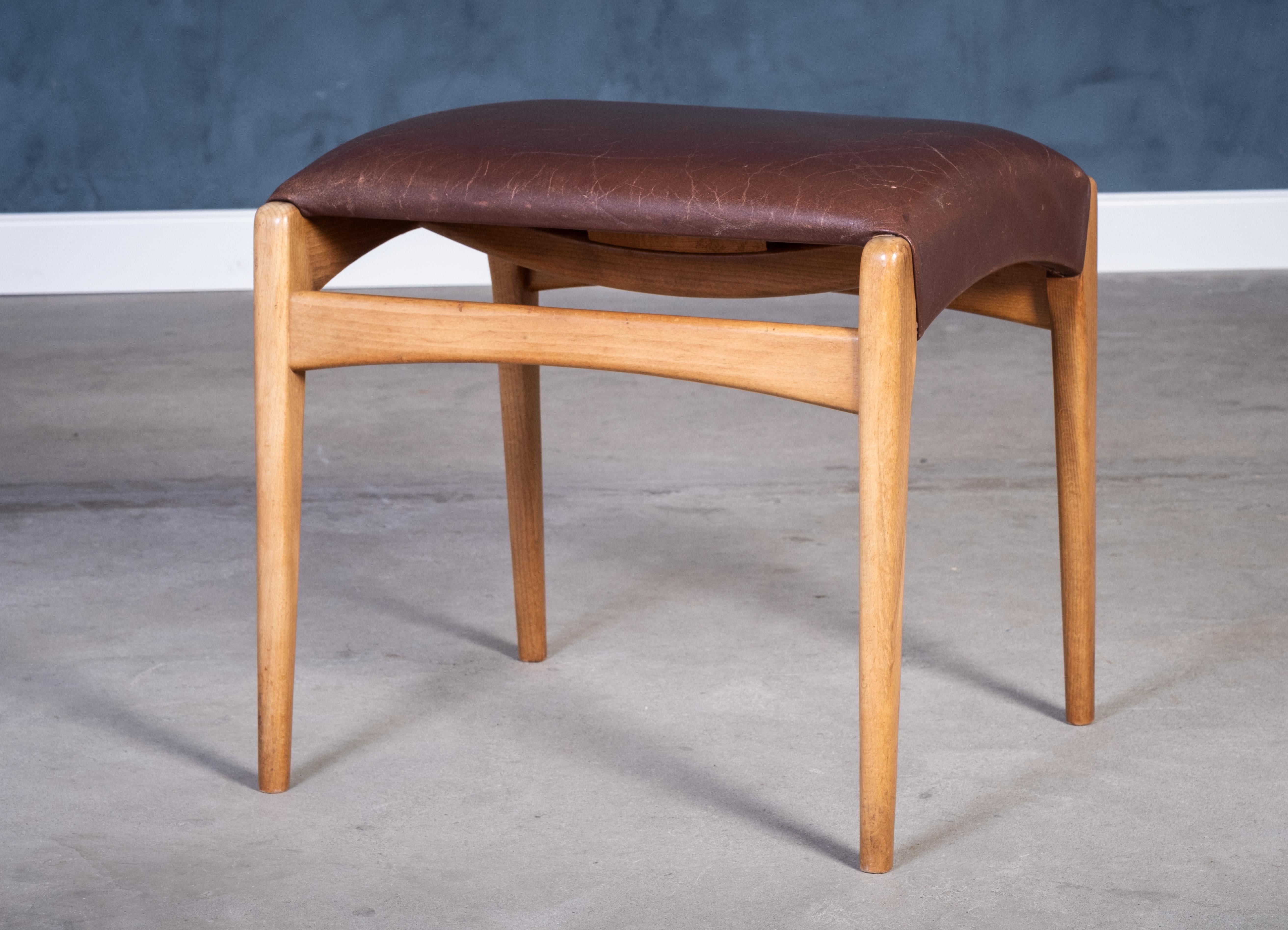 Mid-Century Modern Mid-Century Beech Stool with Brown Leather Seat, Denmark, 1950s For Sale