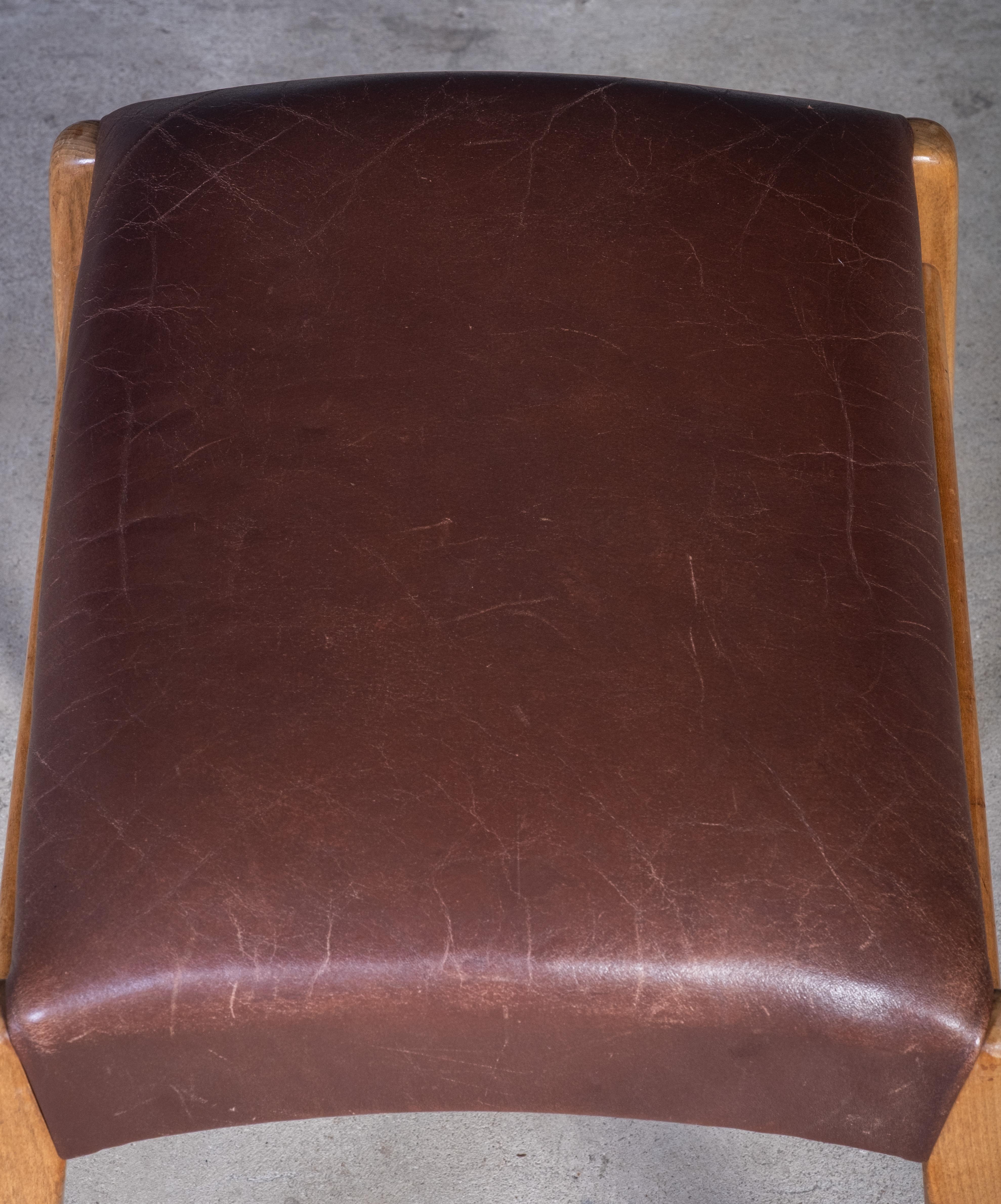 Mid-Century Beech Stool with Brown Leather Seat, Denmark, 1950s For Sale 1