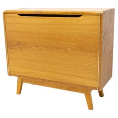 Midcentury Beechwood Dresser by Bohumil Landsman, 1960s, Czechoslovakia