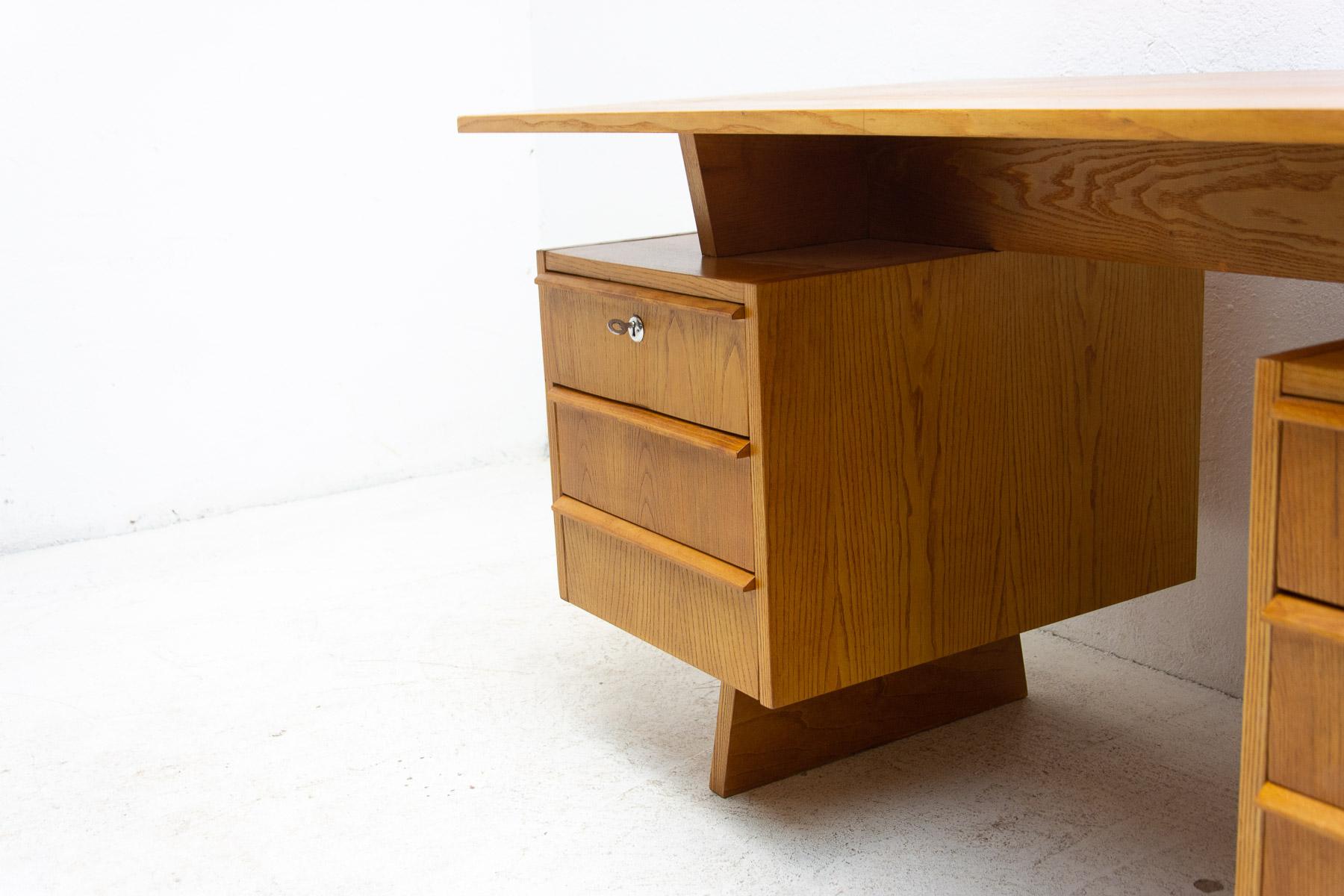  Mid century beechwood writing desk, 1970´s, Czechoslovakia For Sale 9