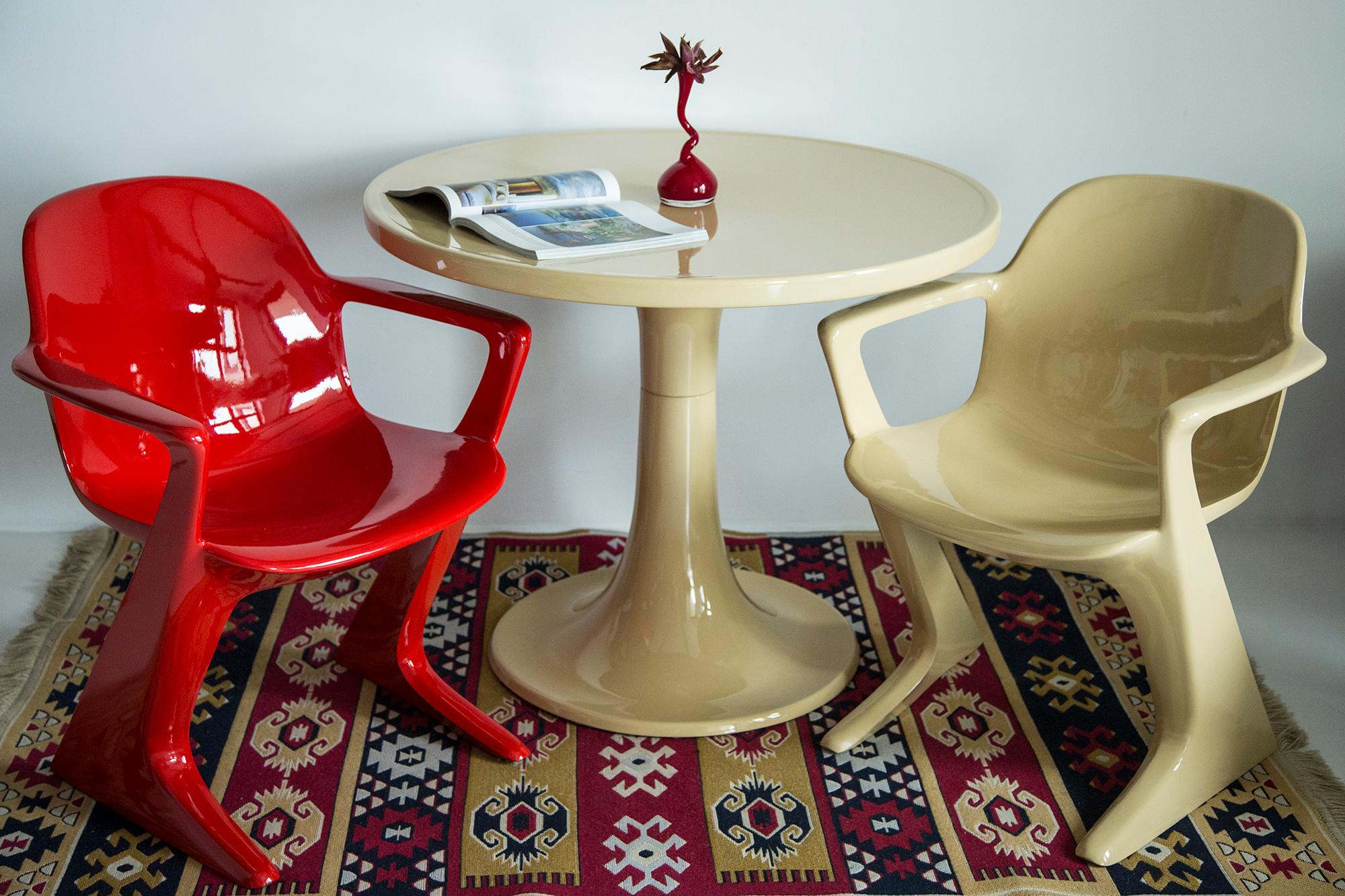 Mid-Century Modern Midcentury Beige and Red Kangaroo Chairs and Table Ernst Moeckl, Germany, 1968 For Sale