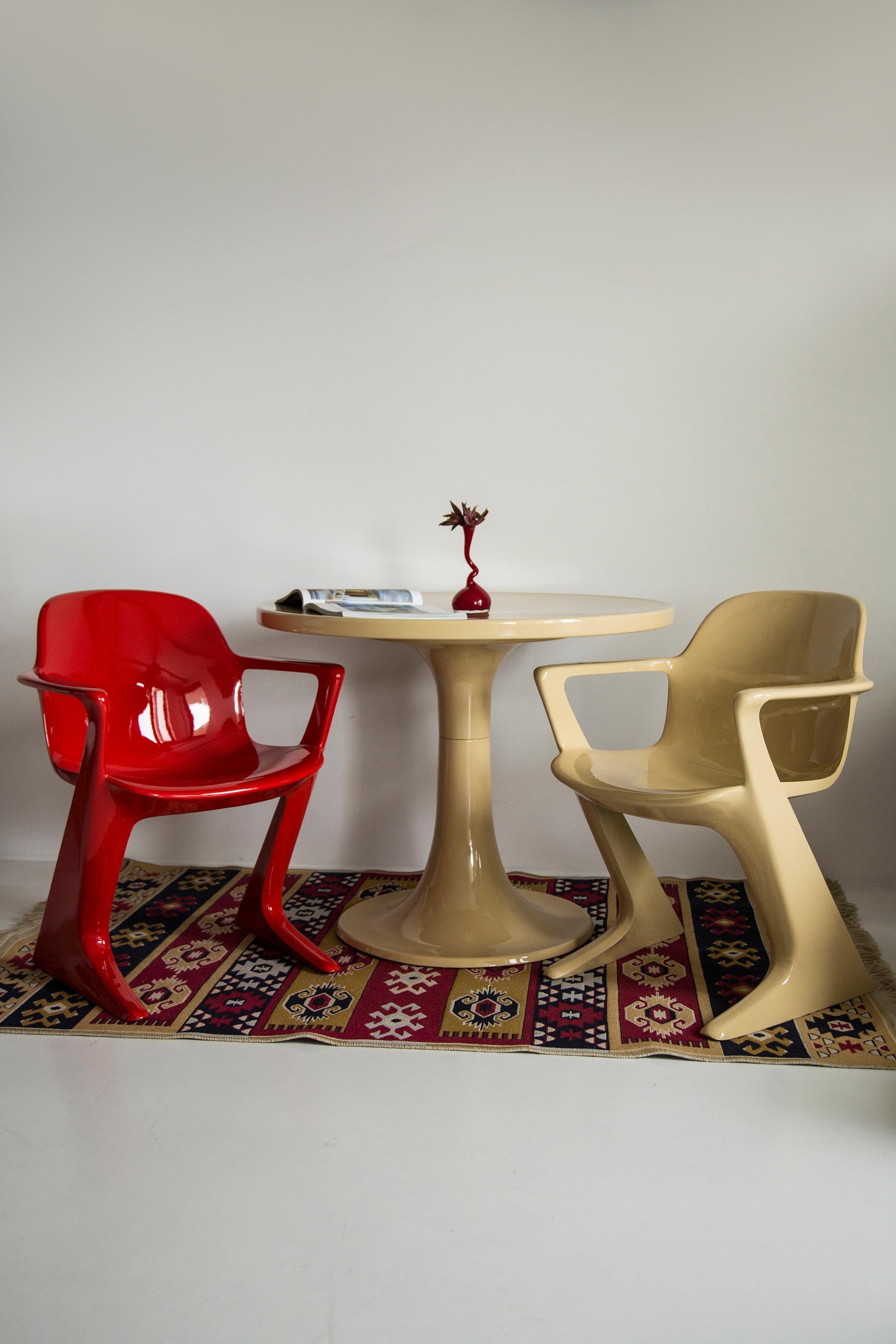 20th Century Midcentury Beige and Red Kangaroo Chairs and Table Ernst Moeckl, Germany, 1968 For Sale