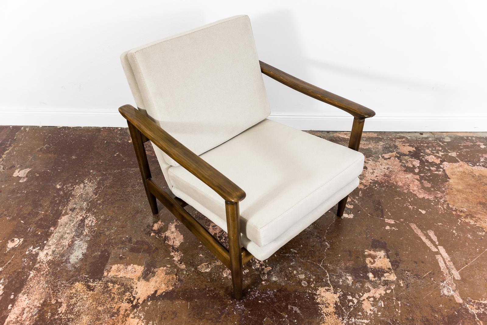 Mid Century GFM142 Armchair By Edmund Homa, 1960's For Sale 1