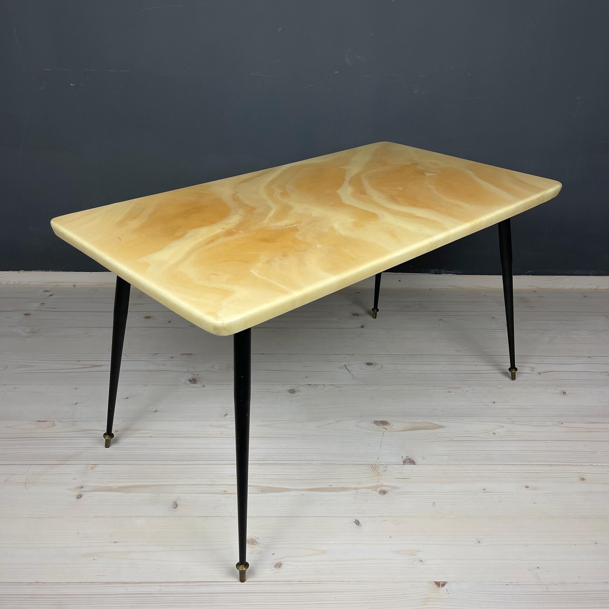 Midcentury Beige Coffee Table, Italy, 1950s For Sale 5