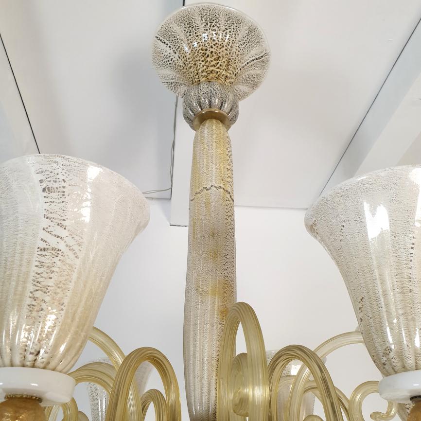 Mid-Century Murano glass chandelier, Italy For Sale 5