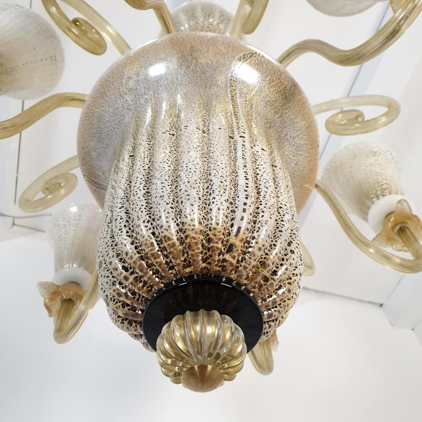 Murano Glass Mid-Century Murano glass chandelier, Italy For Sale