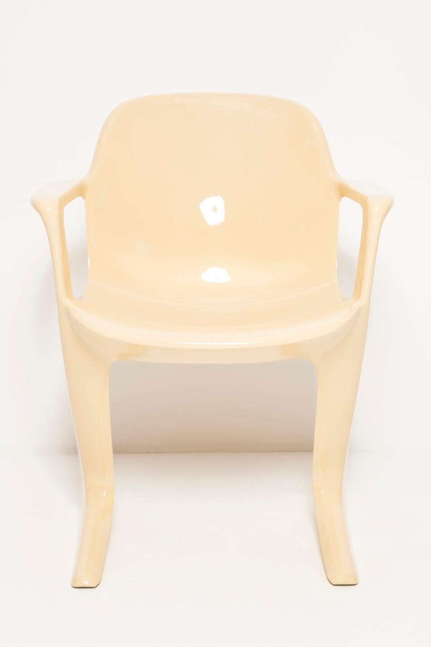 Beigefarbener Kangaroo-Stuhl aus der Mitte des Jahrhunderts entworfen von Ernst Moeckl, Deutschland, 1968 im Angebot 1