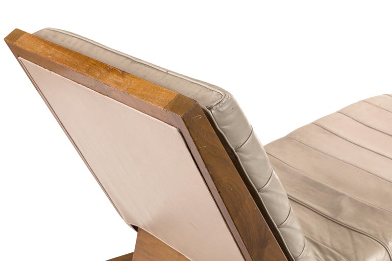 MidCentury Beige Leather Chaise Lounge, USA 1950s For Sale at 1stDibs