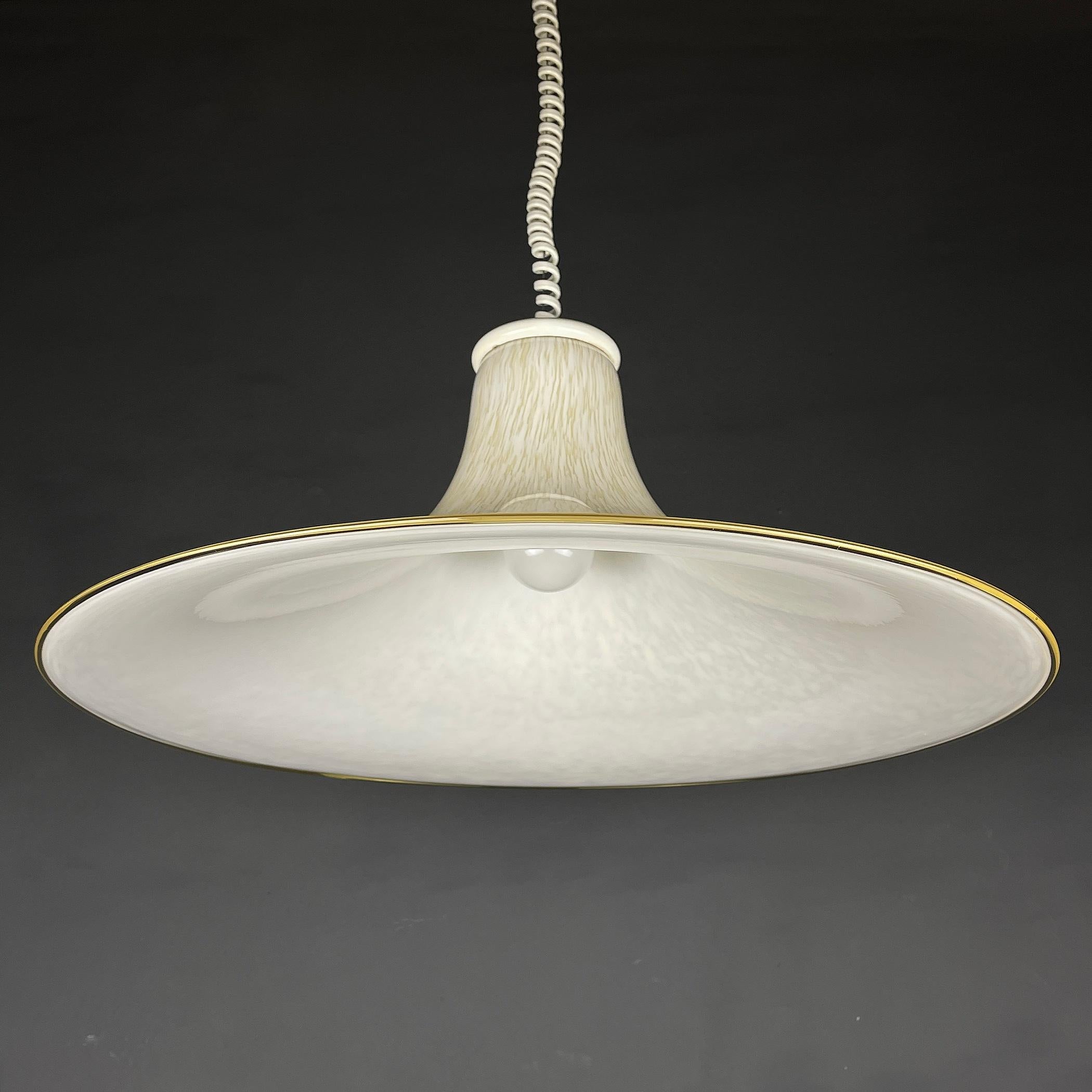 Mid-Century Beige Murano Glass Pendant Lamp Italy 1970s In Good Condition For Sale In Miklavž Pri Taboru, SI