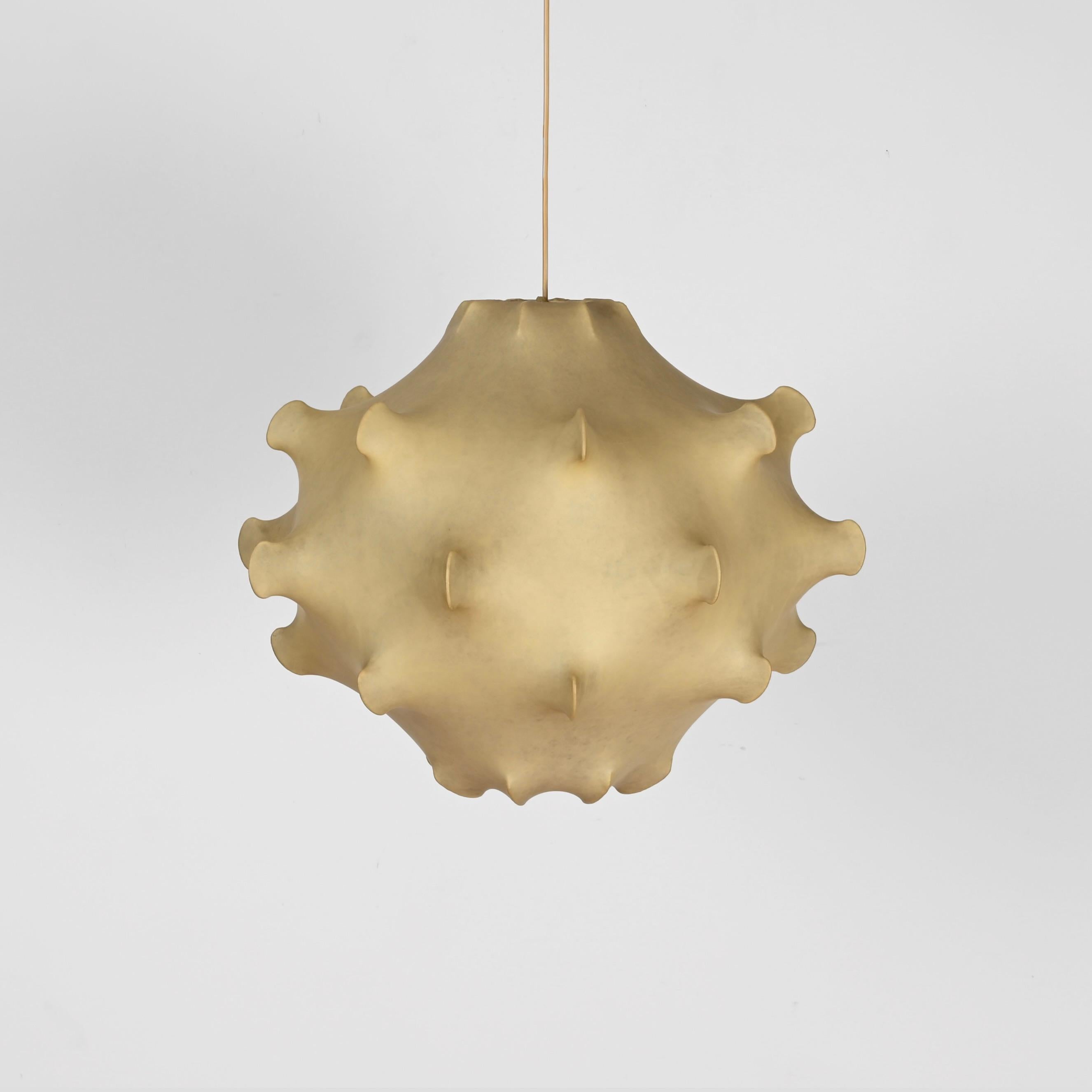 Ciondolo Taraxacum Cocoon beige di metà secolo di Castiglioni per Flos, Italia 1960 4